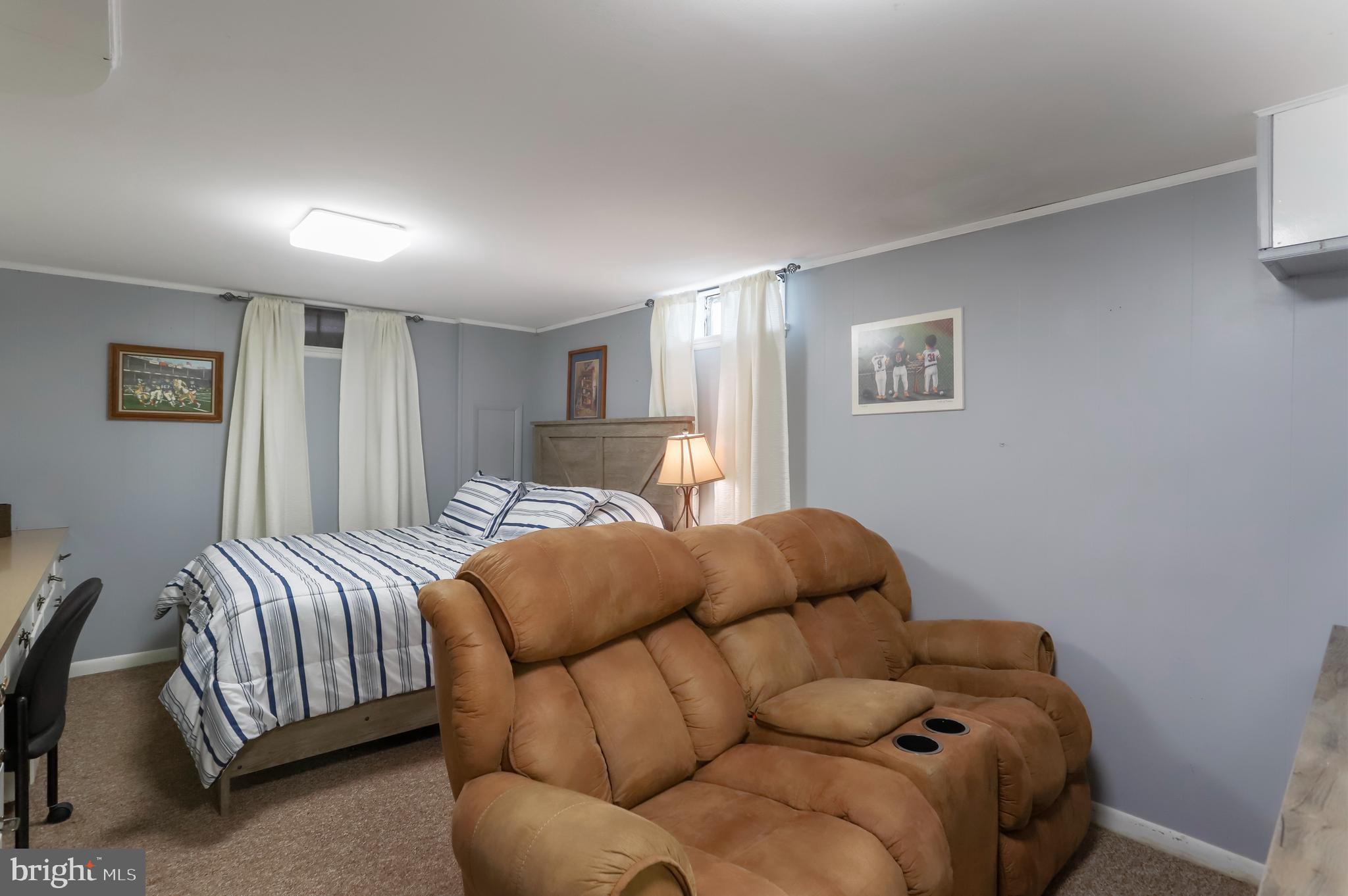 HALFWAY - Residential