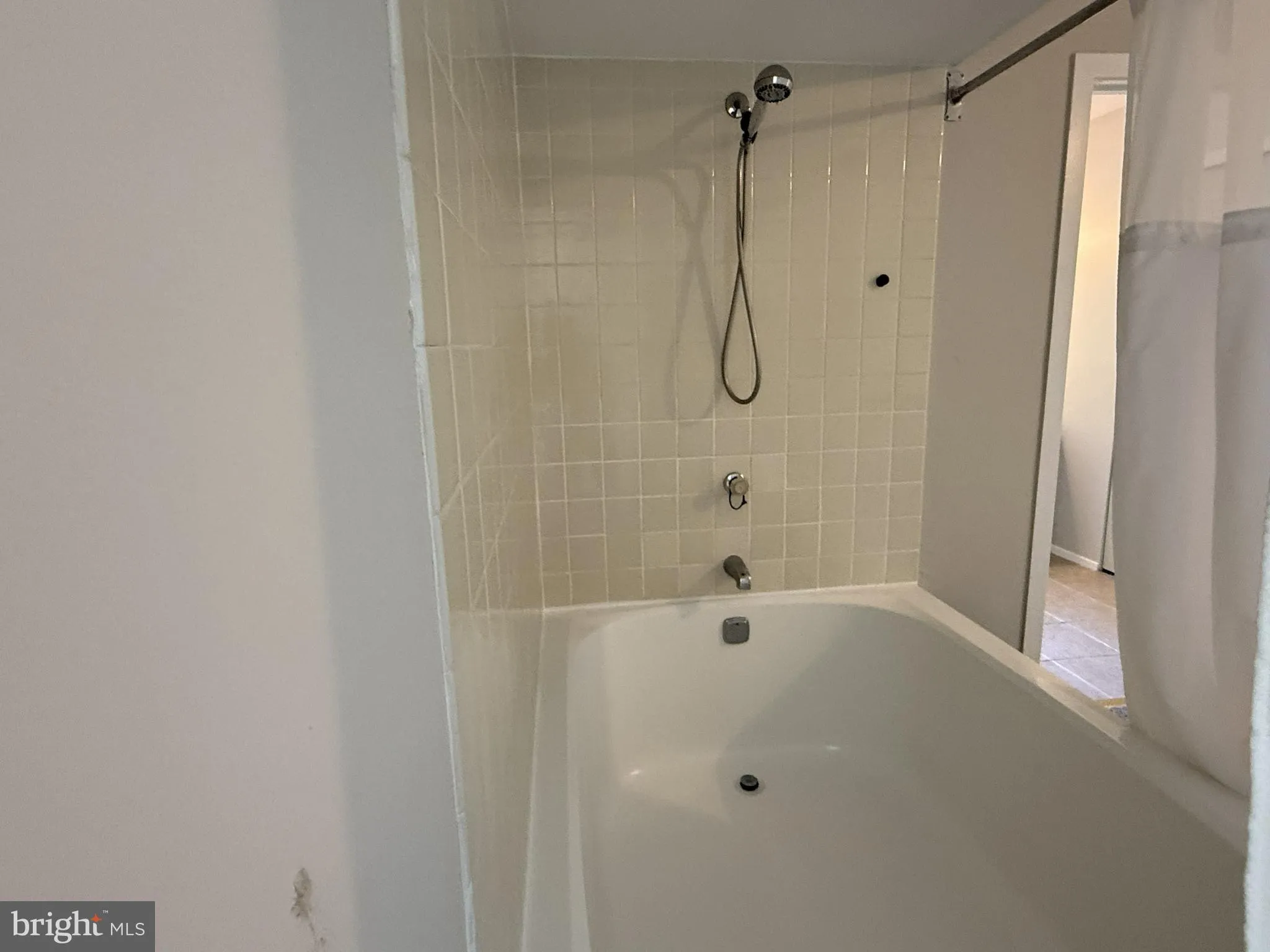 Sicklerville, New Jersey 08081, United States, 2 Bedrooms Bedrooms, ,2 BathroomsBathrooms,Residential,Active,226251