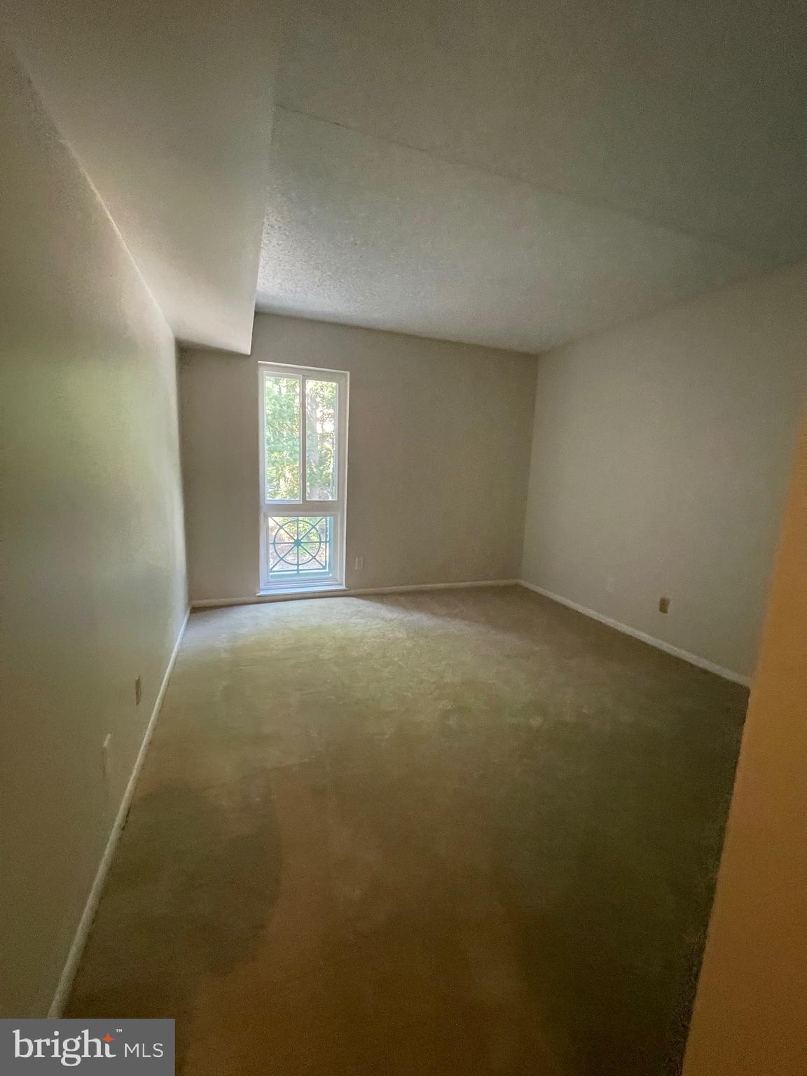 HUNTERS WOODS VILLAGE - Residential Lease