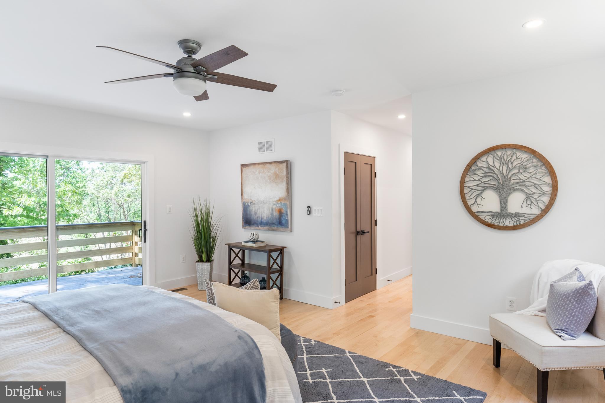 CAVESWOOD - Residential