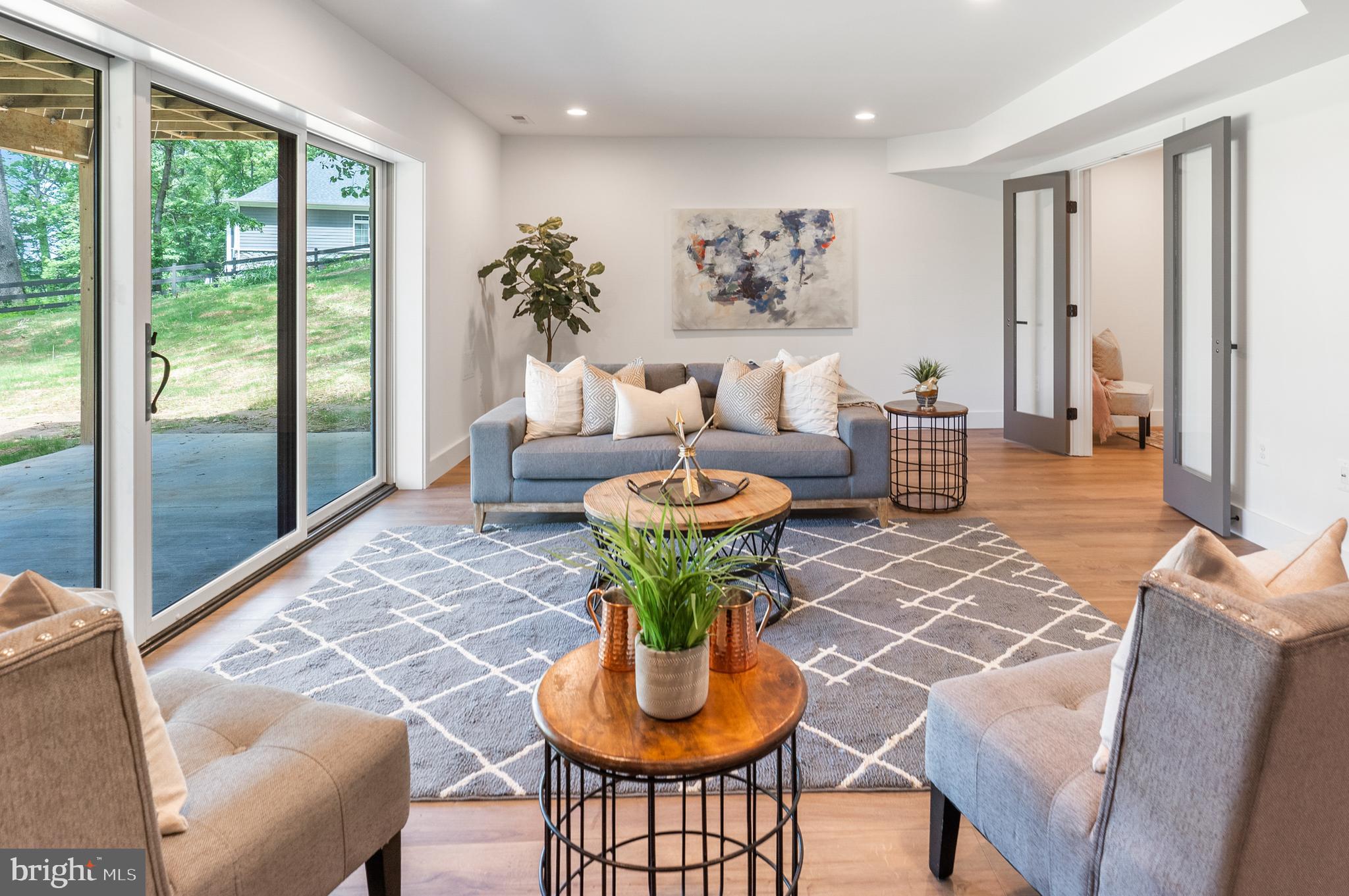 CAVESWOOD - Residential