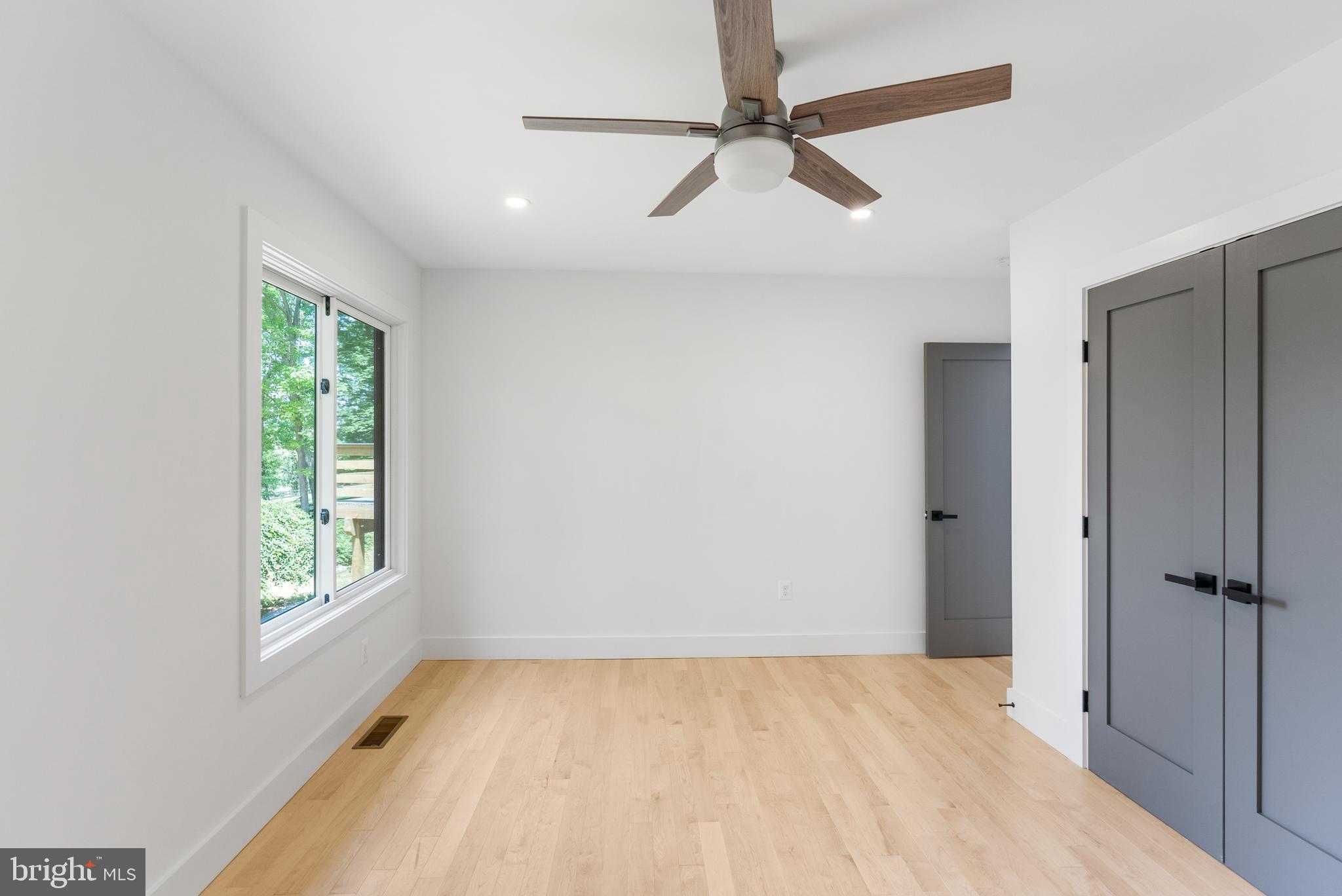 CAVESWOOD - Residential