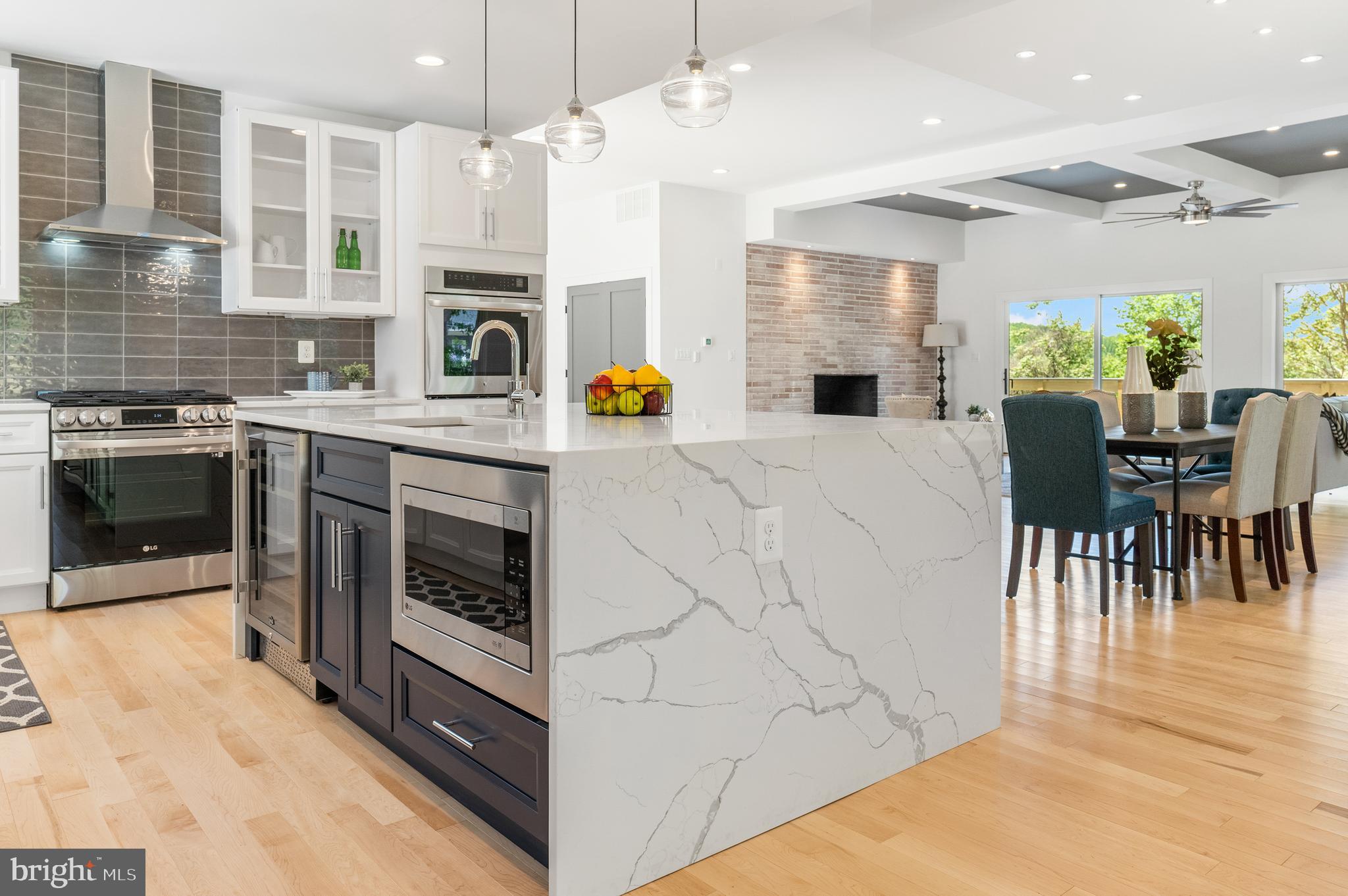 CAVESWOOD - Residential