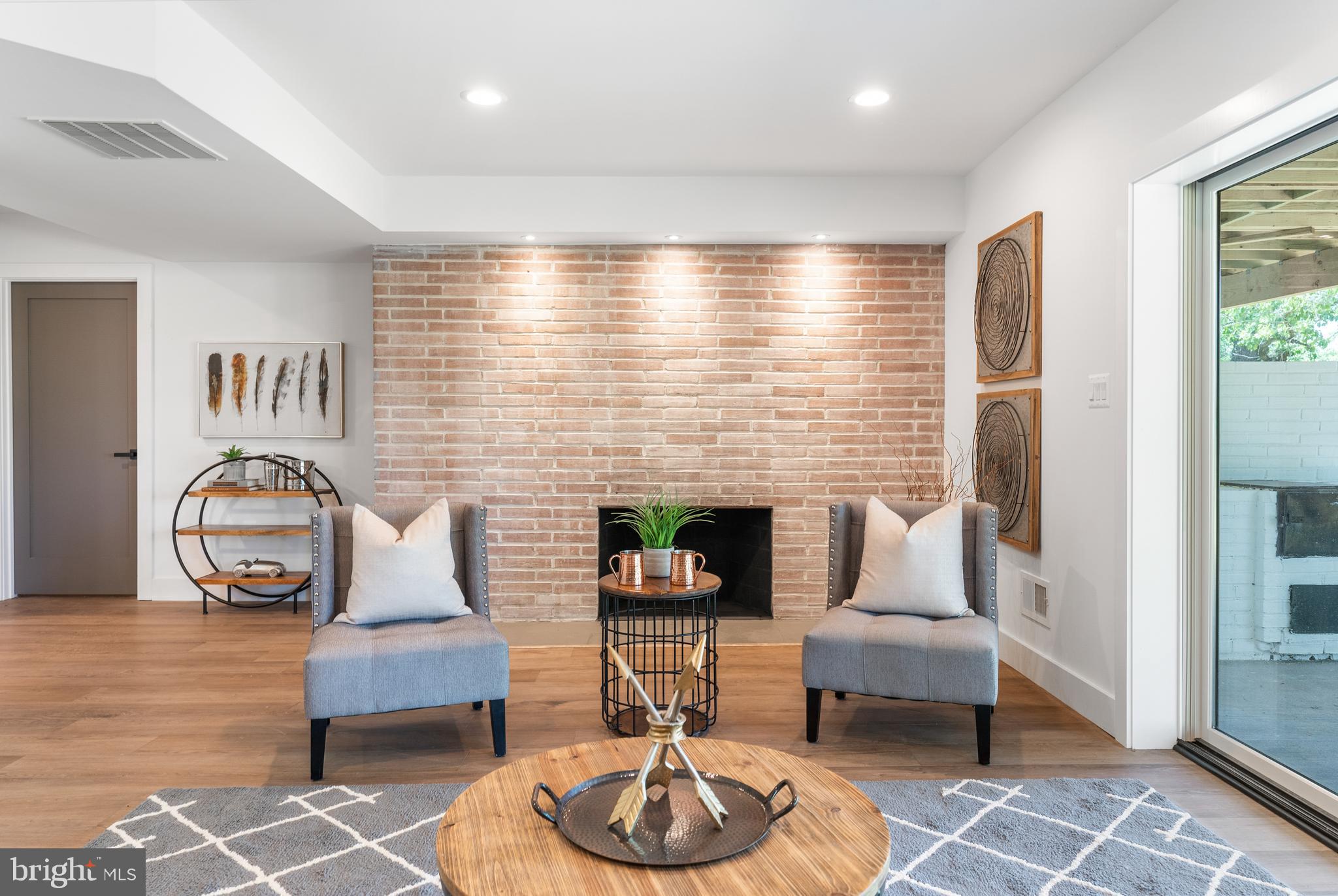 CAVESWOOD - Residential