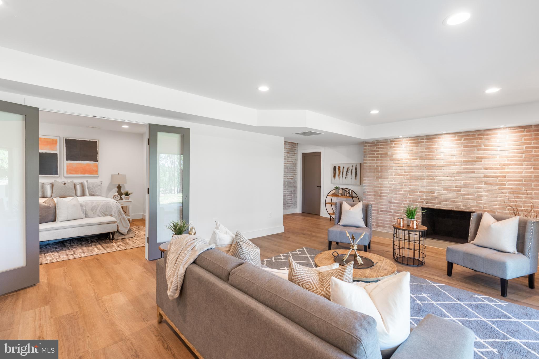 CAVESWOOD - Residential