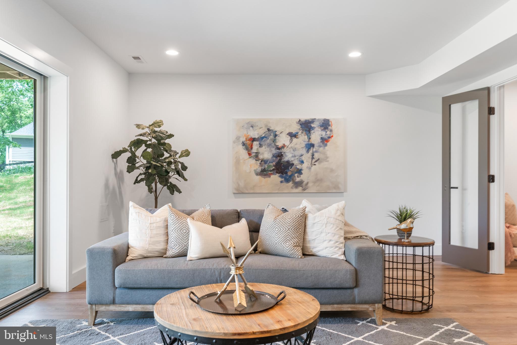 CAVESWOOD - Residential