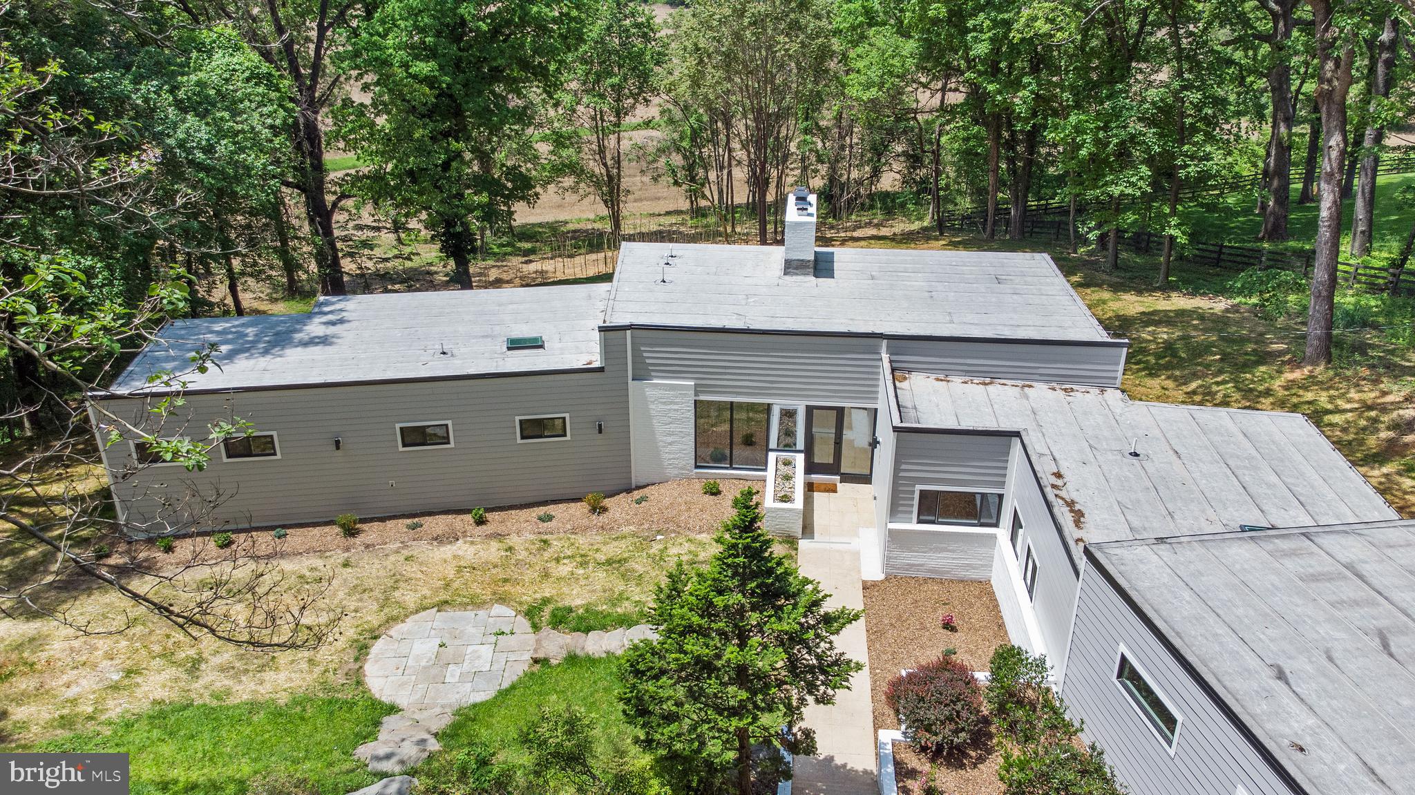 CAVESWOOD - Residential