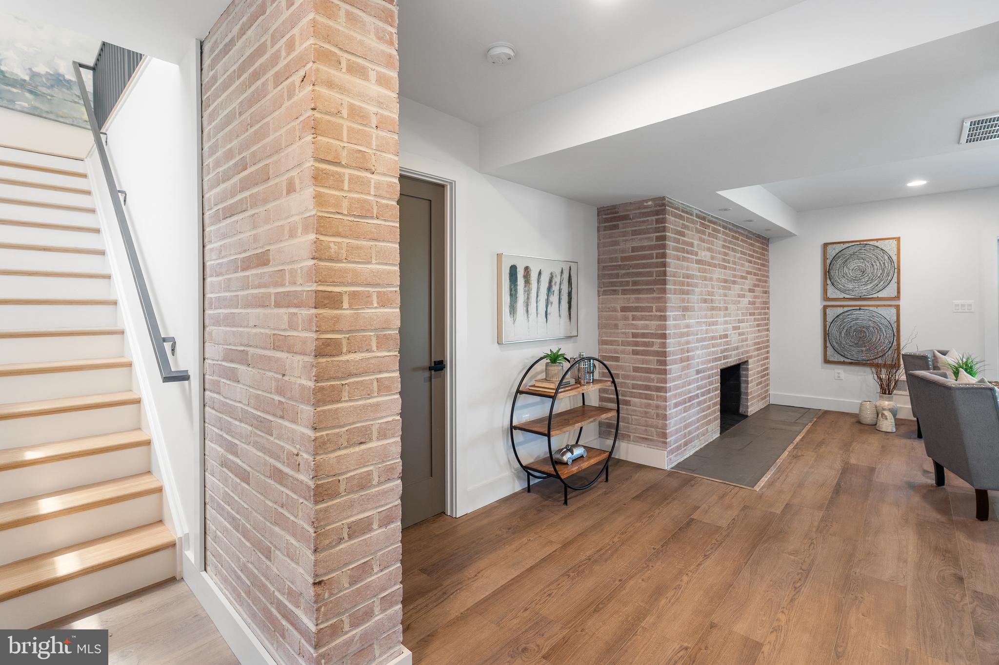 CAVESWOOD - Residential