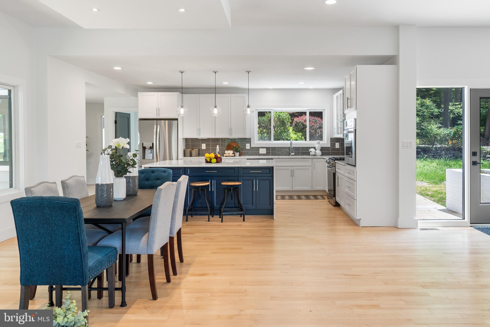 CAVESWOOD - Residential