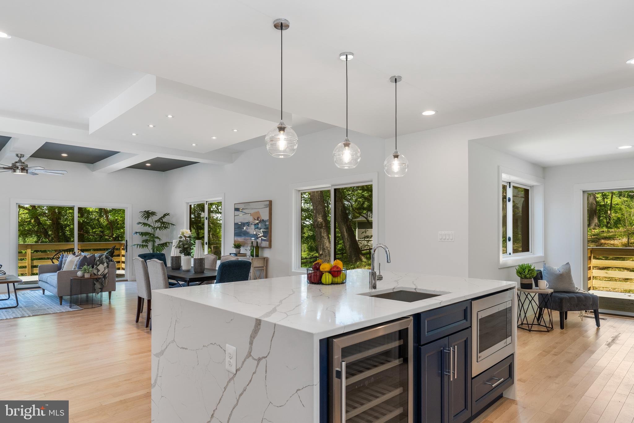 CAVESWOOD - Residential