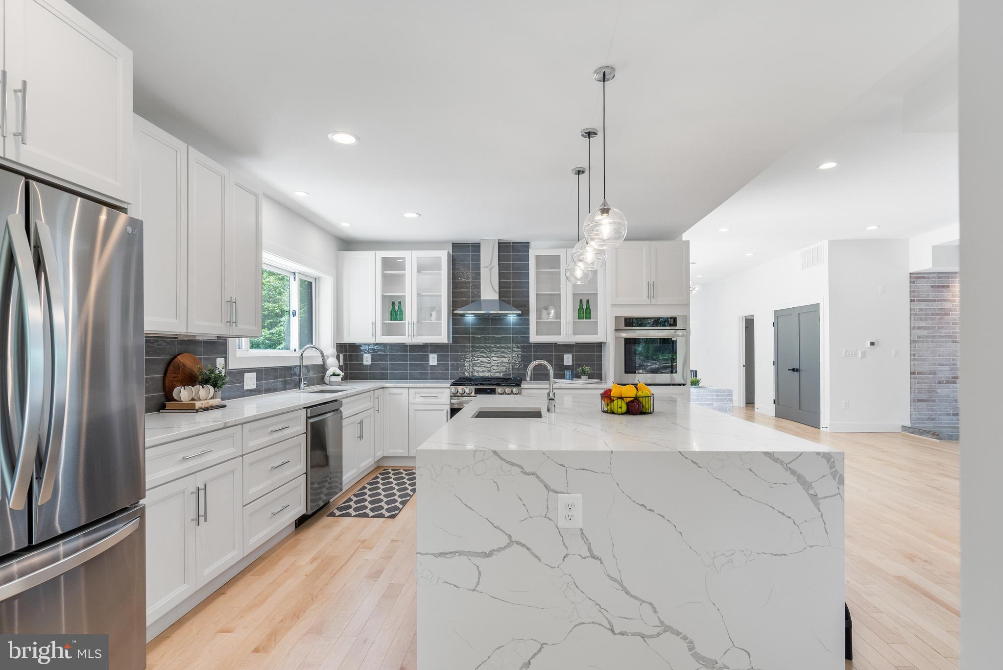 CAVESWOOD - Residential