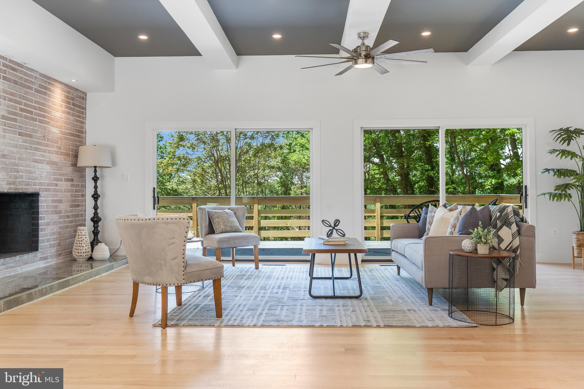 CAVESWOOD - Residential