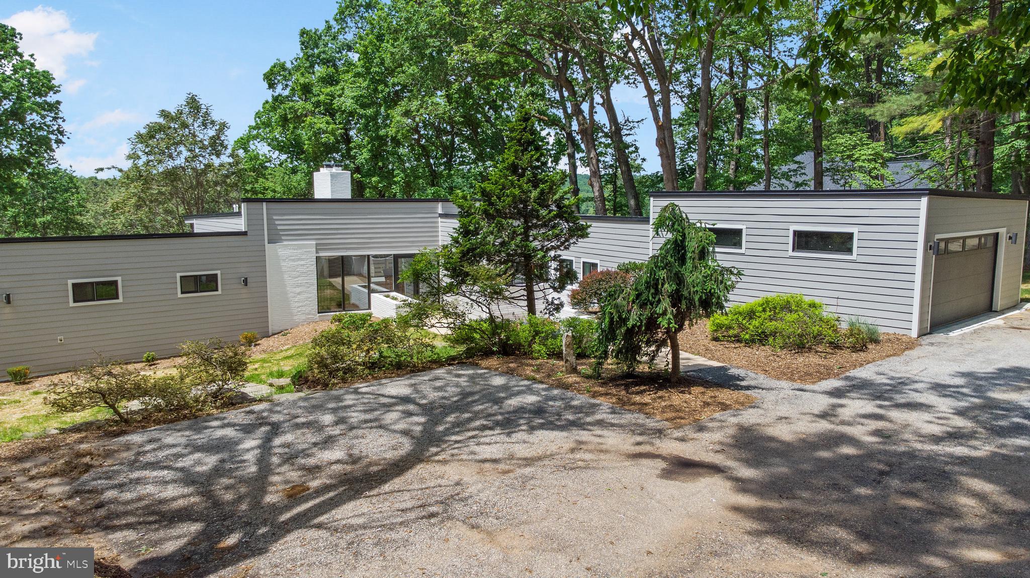 CAVESWOOD - Residential