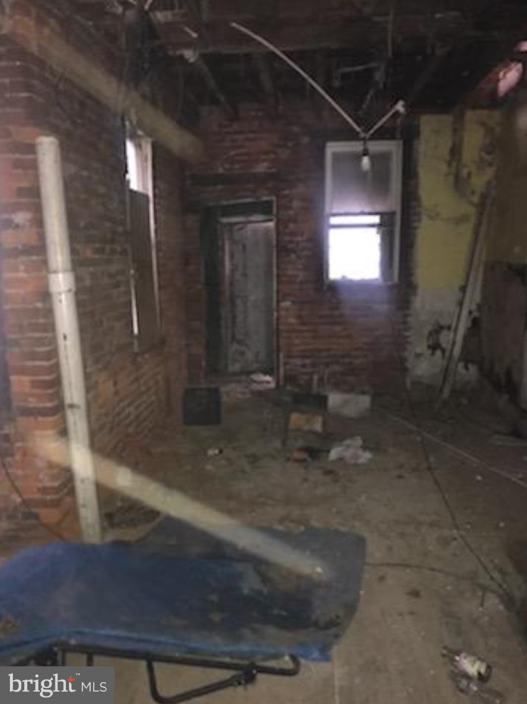 KENSINGTON - Residential