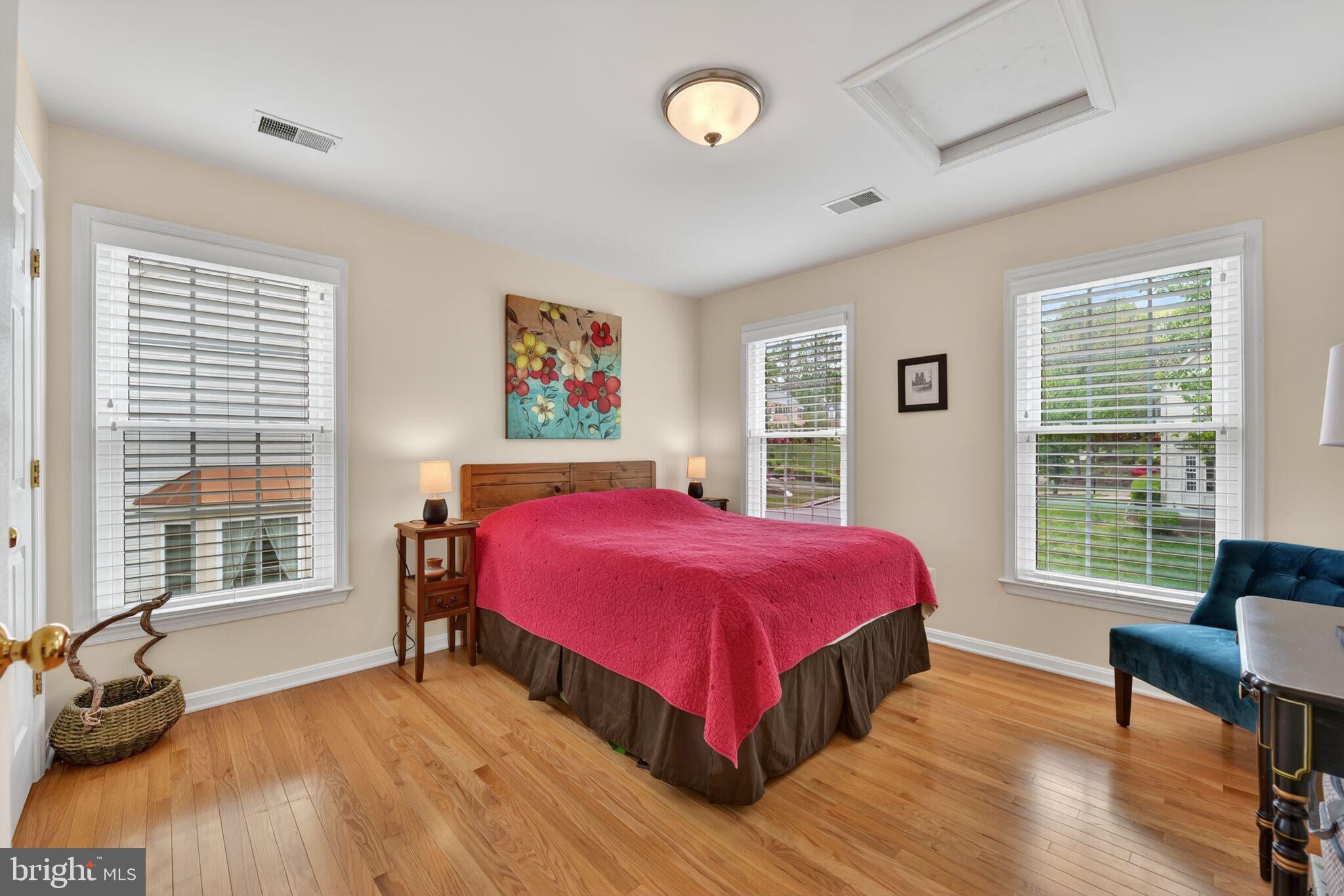 POTOMAC LAKES - Residential