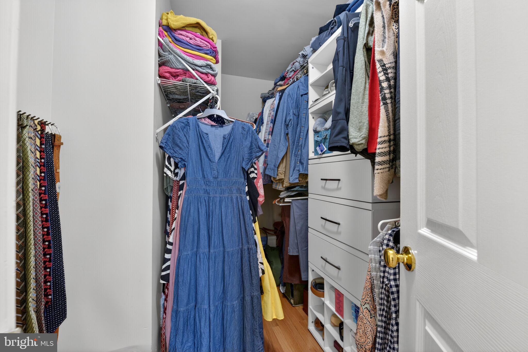 POTOMAC LAKES - Residential