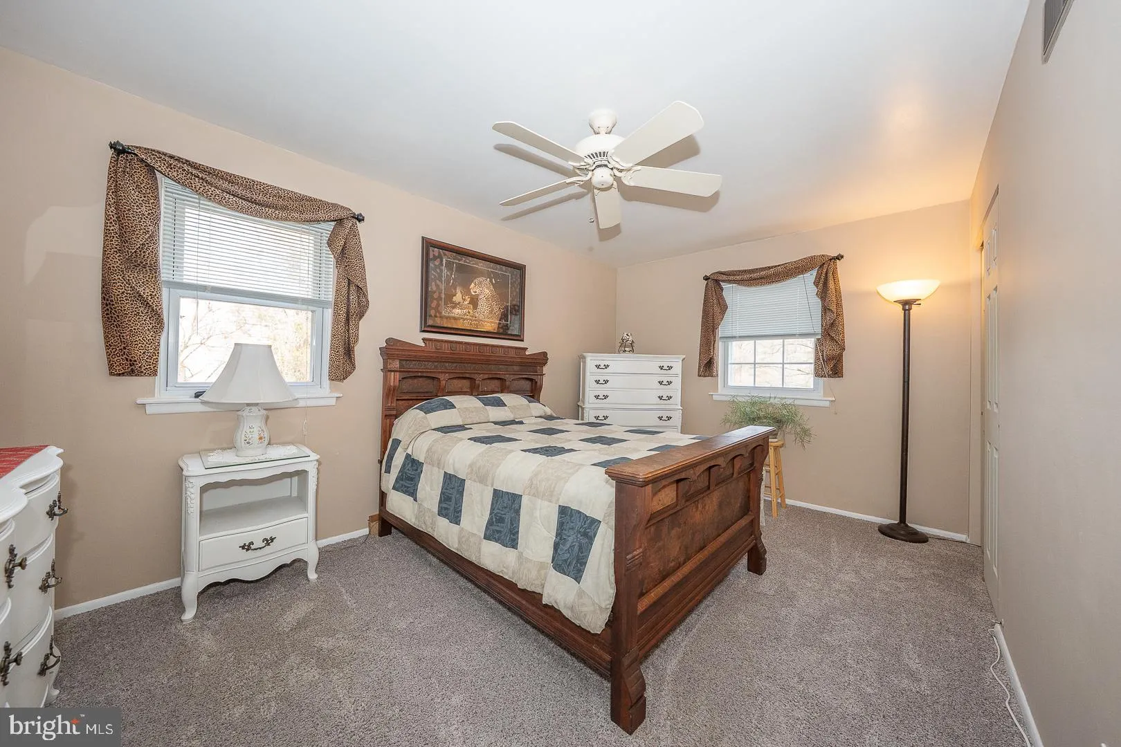 West Chester, Pennsylvania 19382, United States, 4 Bedrooms Bedrooms, ,3 BathroomsBathrooms,Residential,Contingent,85040