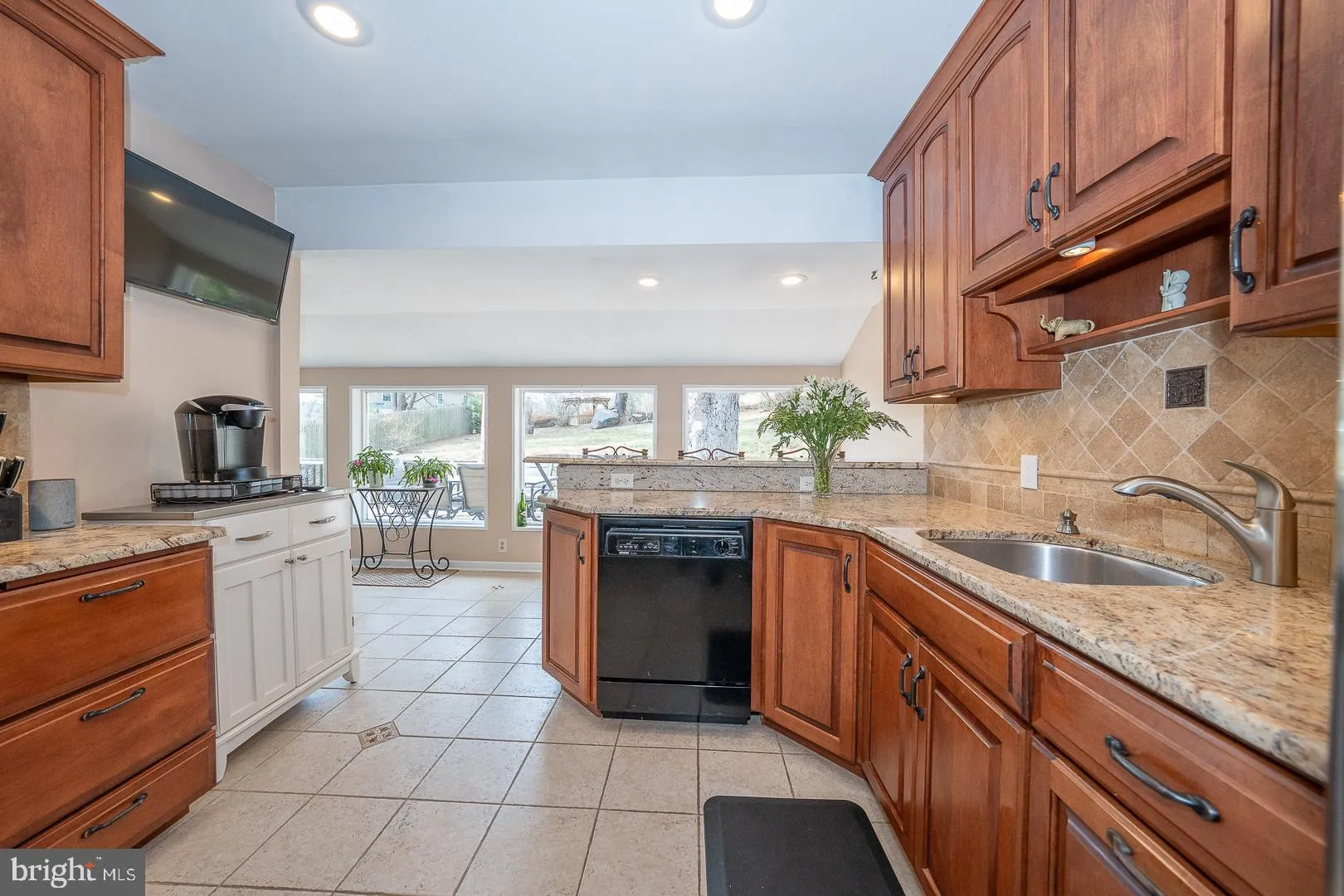 West Chester, Pennsylvania 19382, United States, 4 Bedrooms Bedrooms, ,3 BathroomsBathrooms,Residential,Contingent,85040