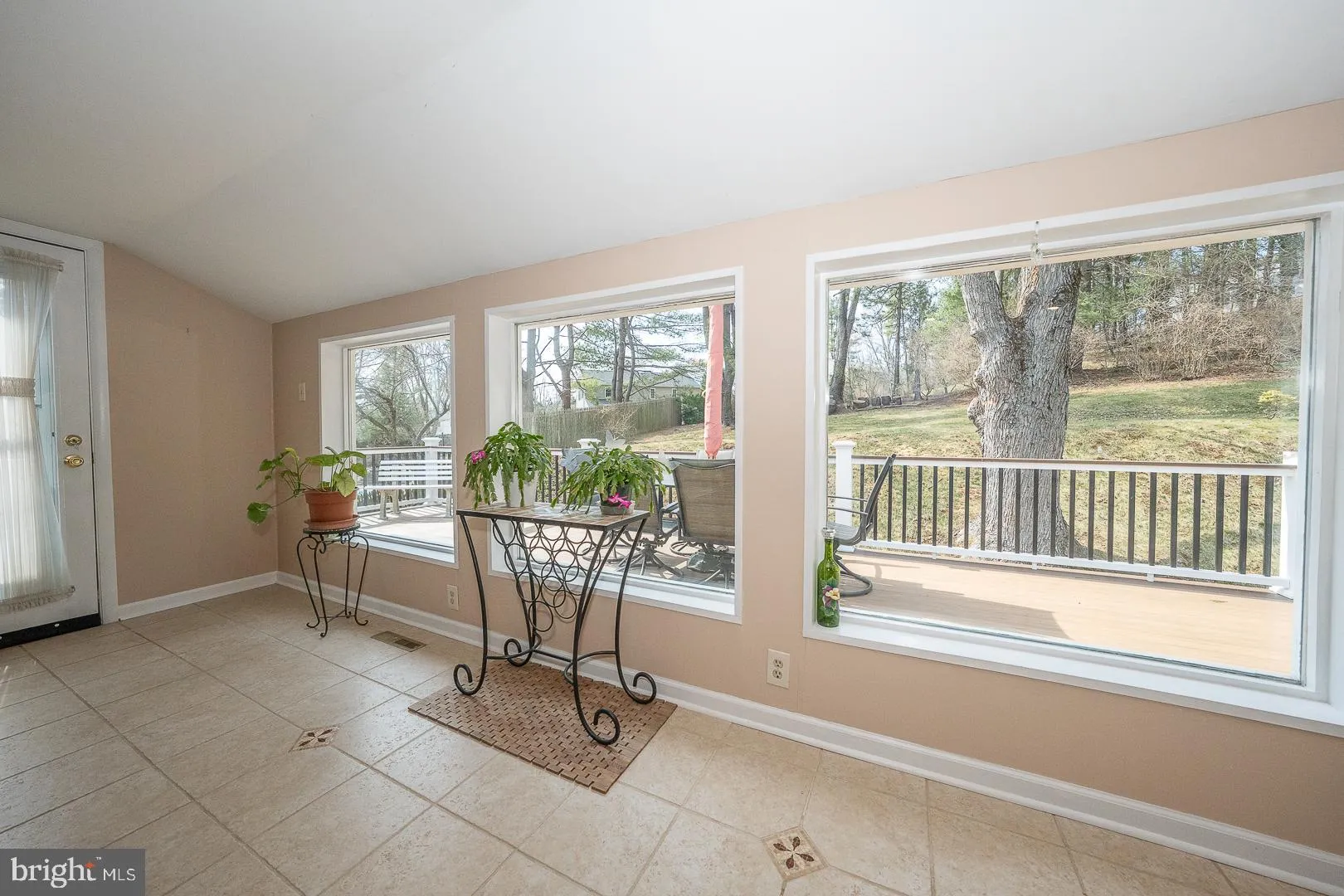 West Chester, Pennsylvania 19382, United States, 4 Bedrooms Bedrooms, ,3 BathroomsBathrooms,Residential,Contingent,85040