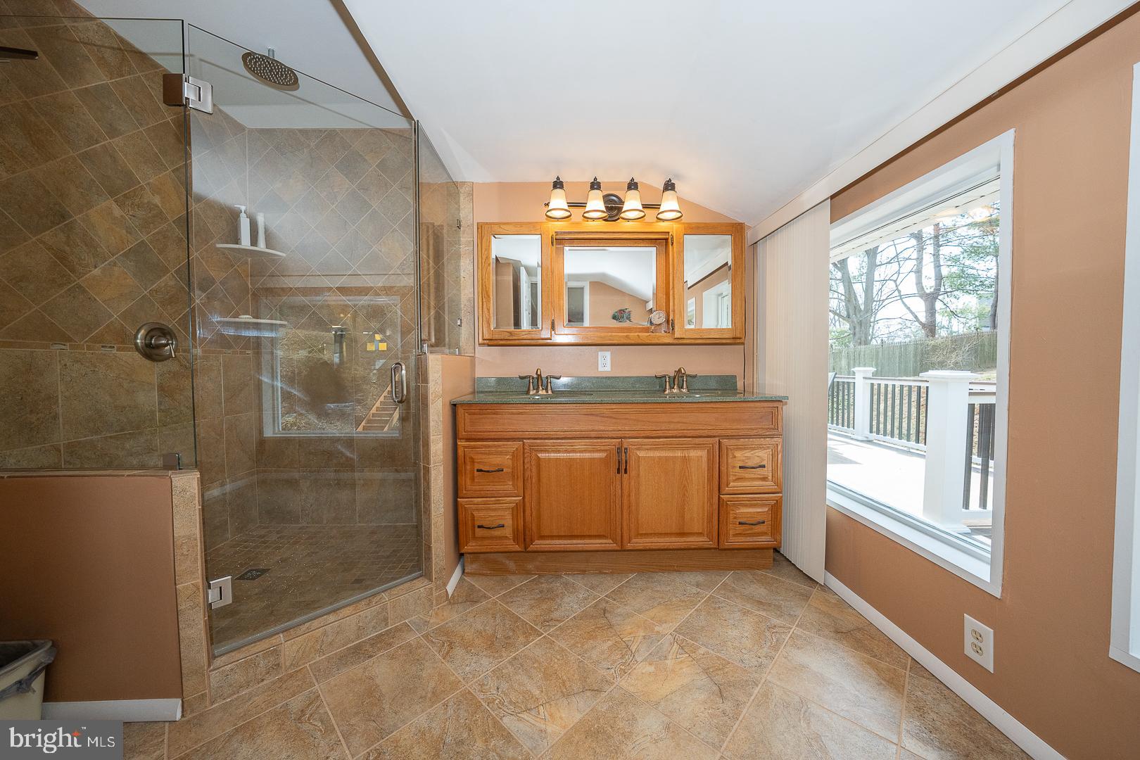 FALCONCREST - Residential