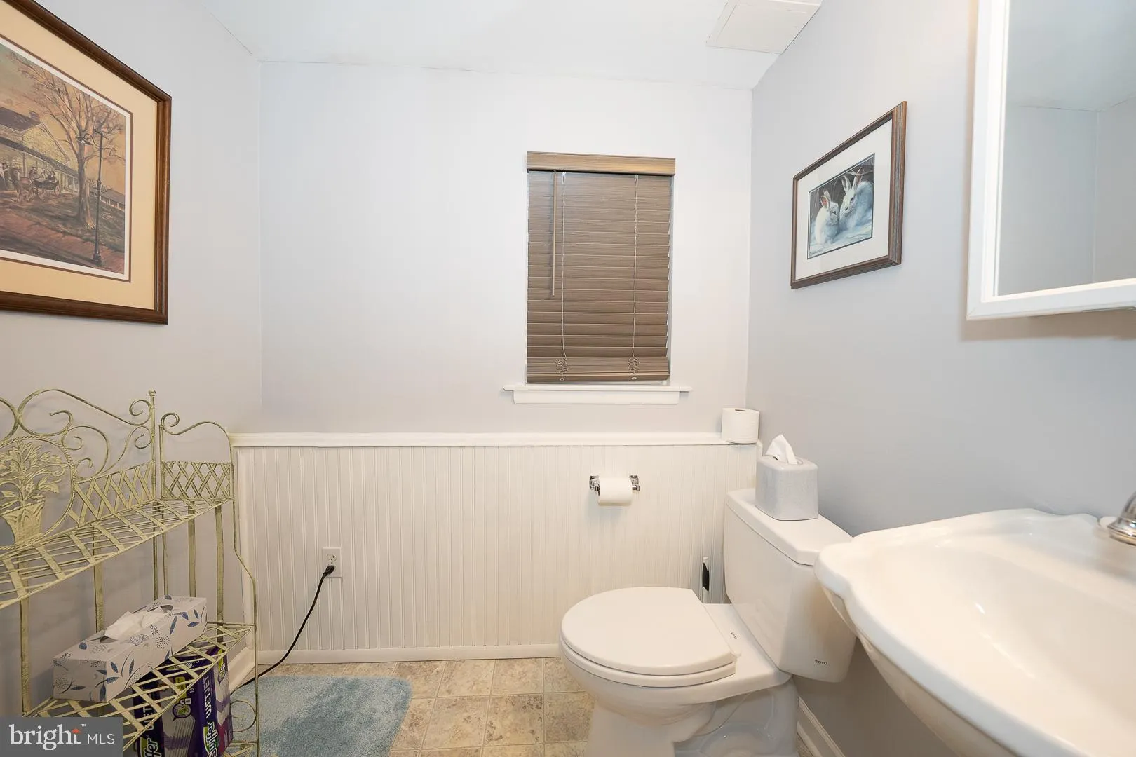 West Chester, Pennsylvania 19382, United States, 4 Bedrooms Bedrooms, ,3 BathroomsBathrooms,Residential,Contingent,85040