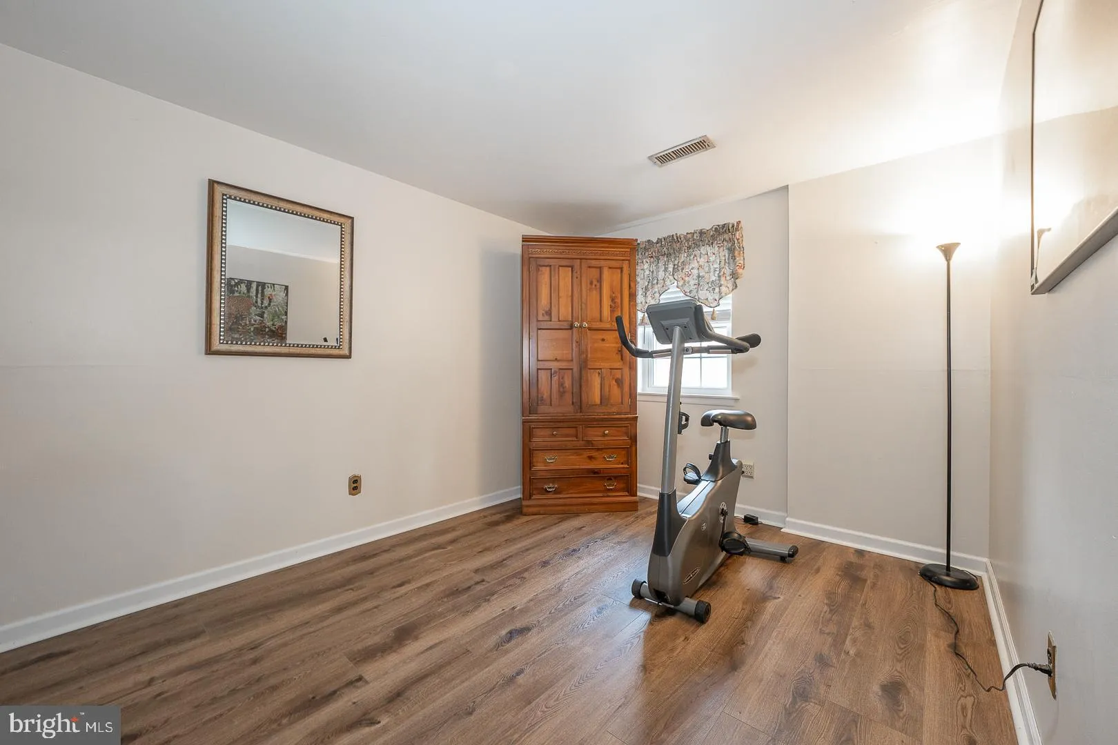 West Chester, Pennsylvania 19382, United States, 4 Bedrooms Bedrooms, ,3 BathroomsBathrooms,Residential,Contingent,85040