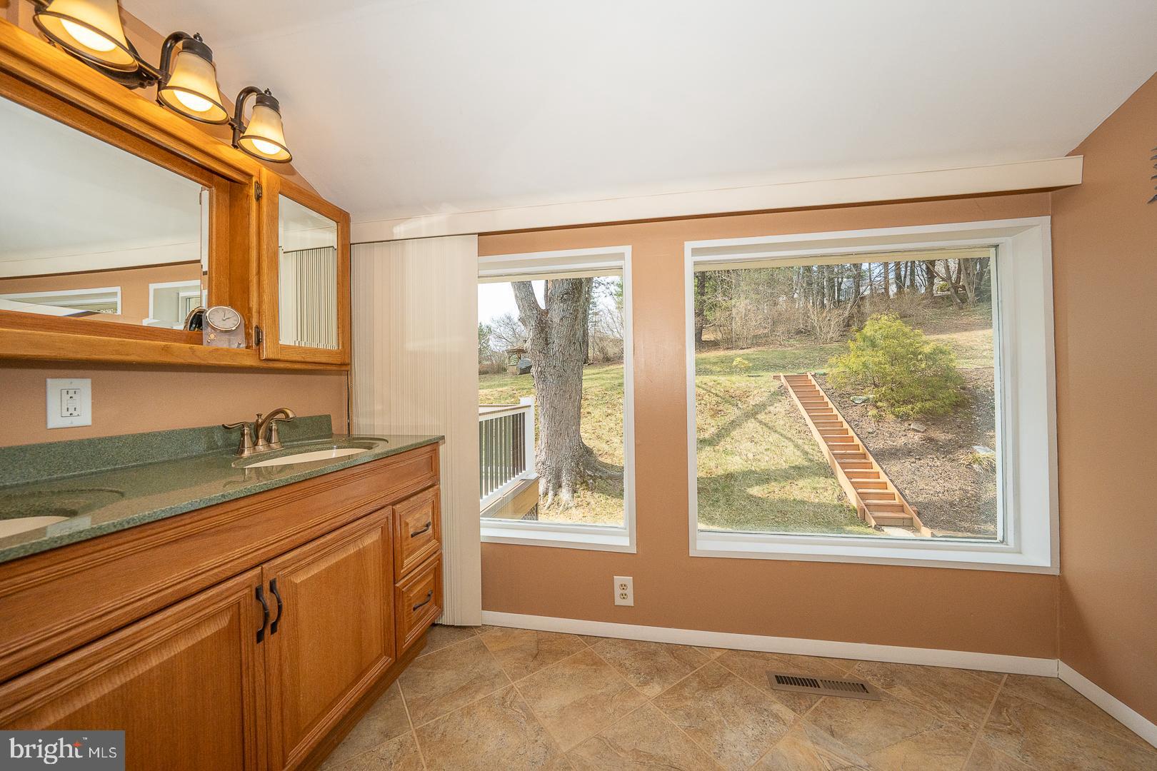 FALCONCREST - Residential