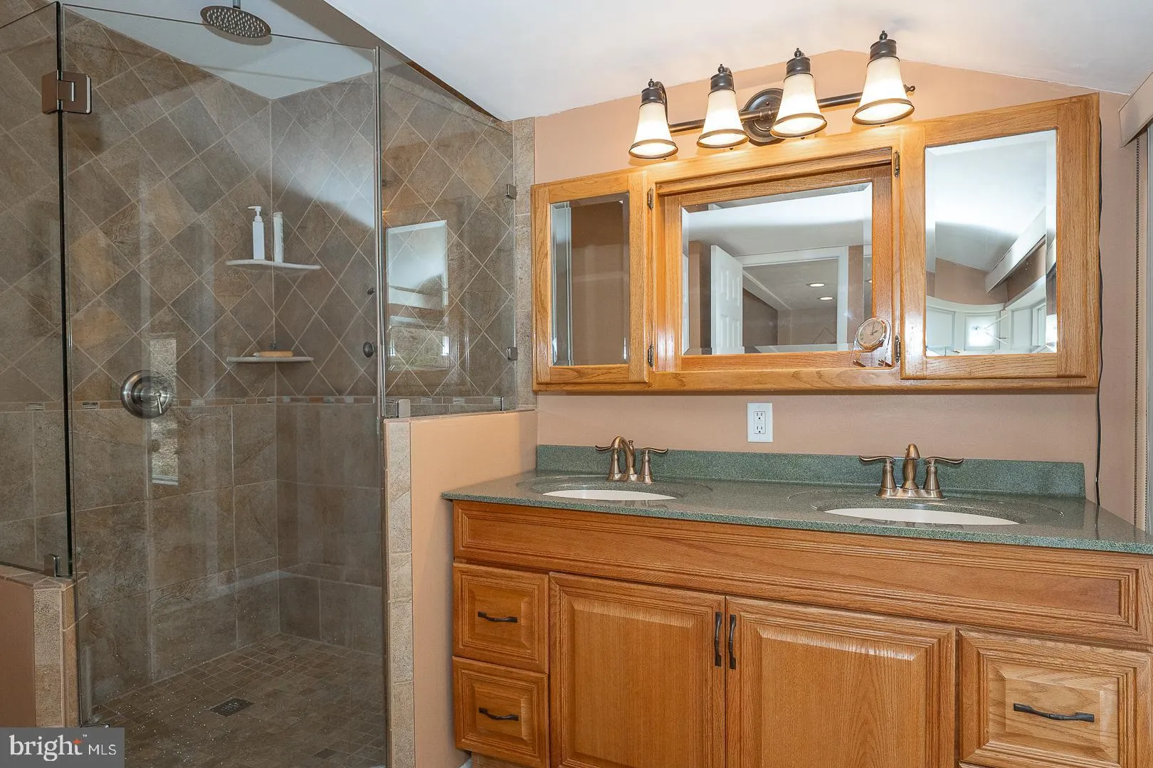 West Chester, Pennsylvania 19382, United States, 4 Bedrooms Bedrooms, ,3 BathroomsBathrooms,Residential,Contingent,85040