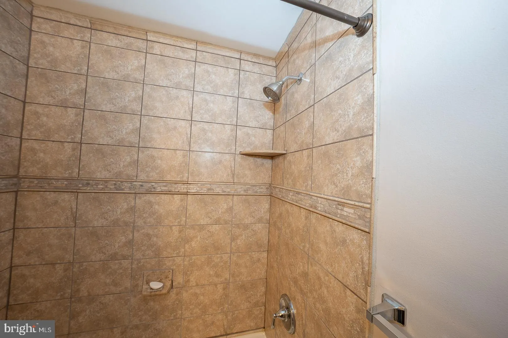 West Chester, Pennsylvania 19382, United States, 4 Bedrooms Bedrooms, ,3 BathroomsBathrooms,Residential,Contingent,85040