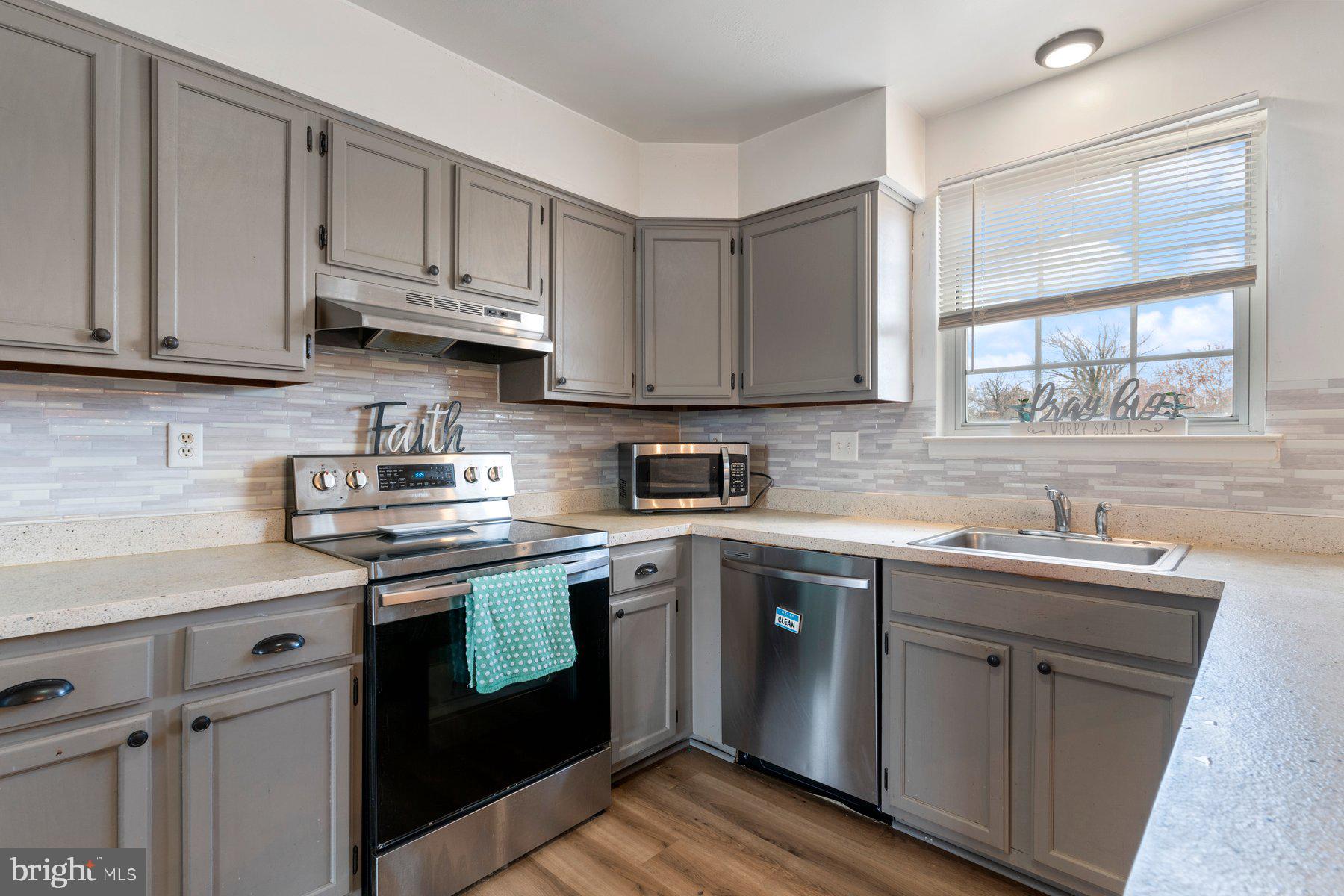 OAK KNOLL-GREATS ADDN - Residential