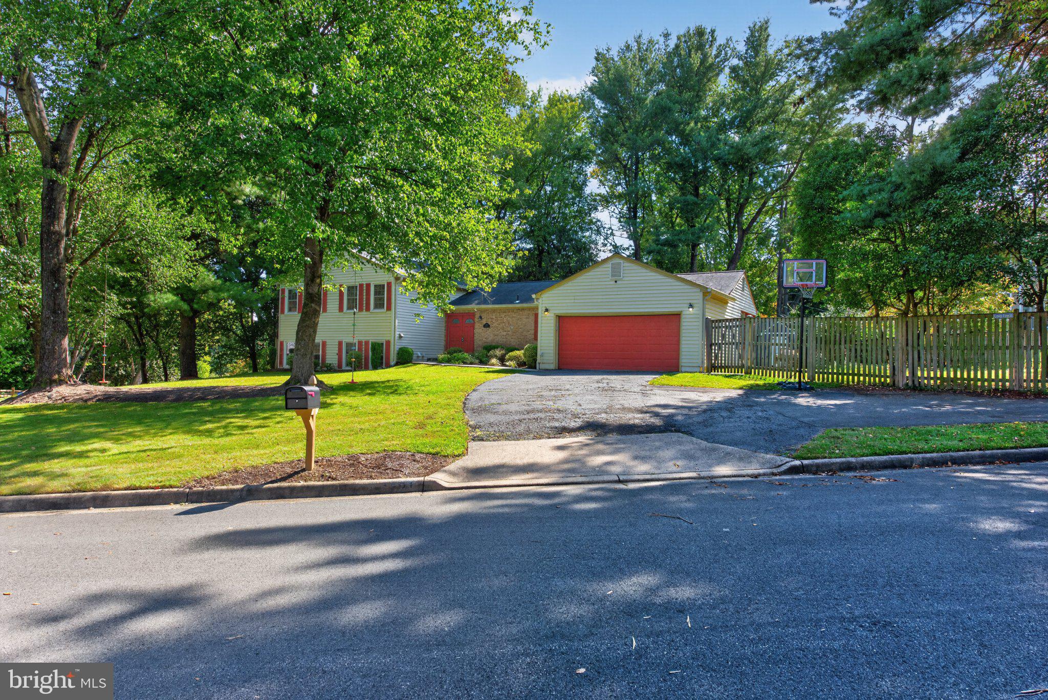 1521 GINGERWOOD COURT