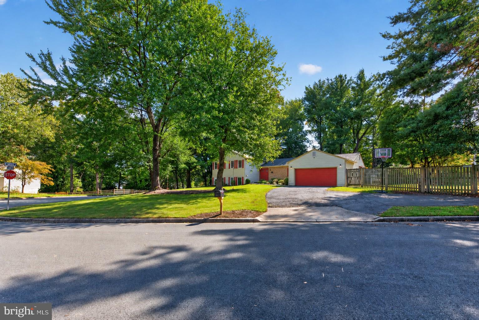 1521 GINGERWOOD COURT