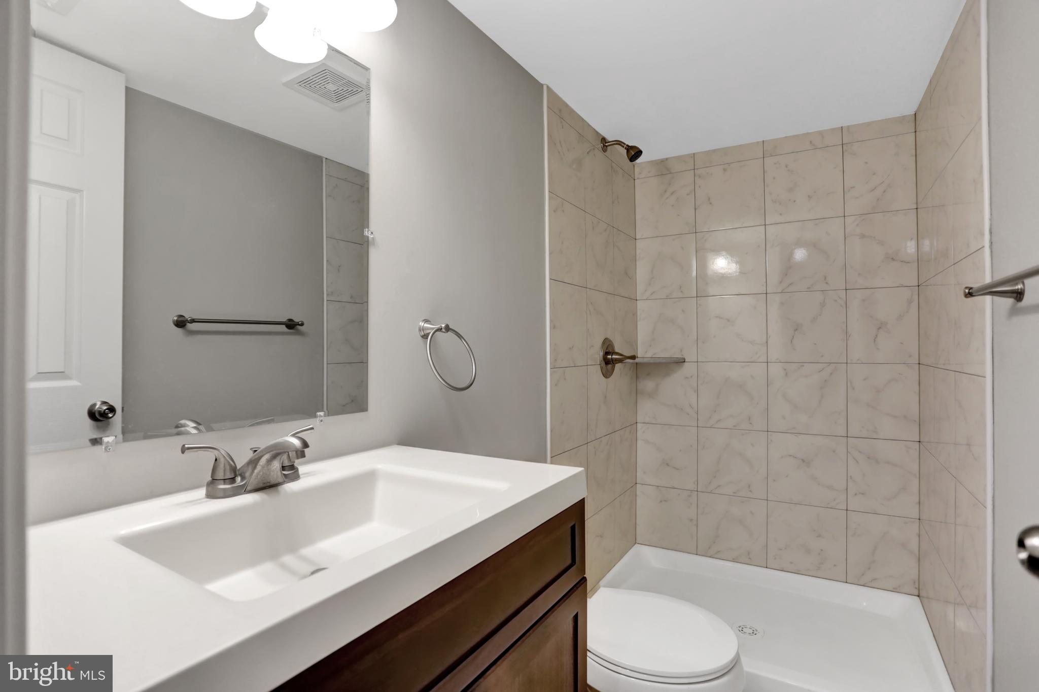 NORTHWOOD - Residential