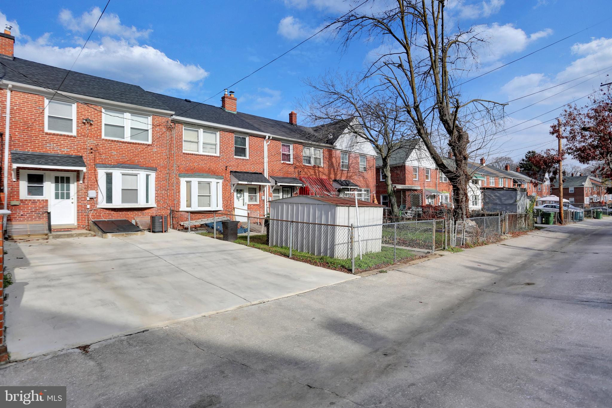 NORTHWOOD - Residential