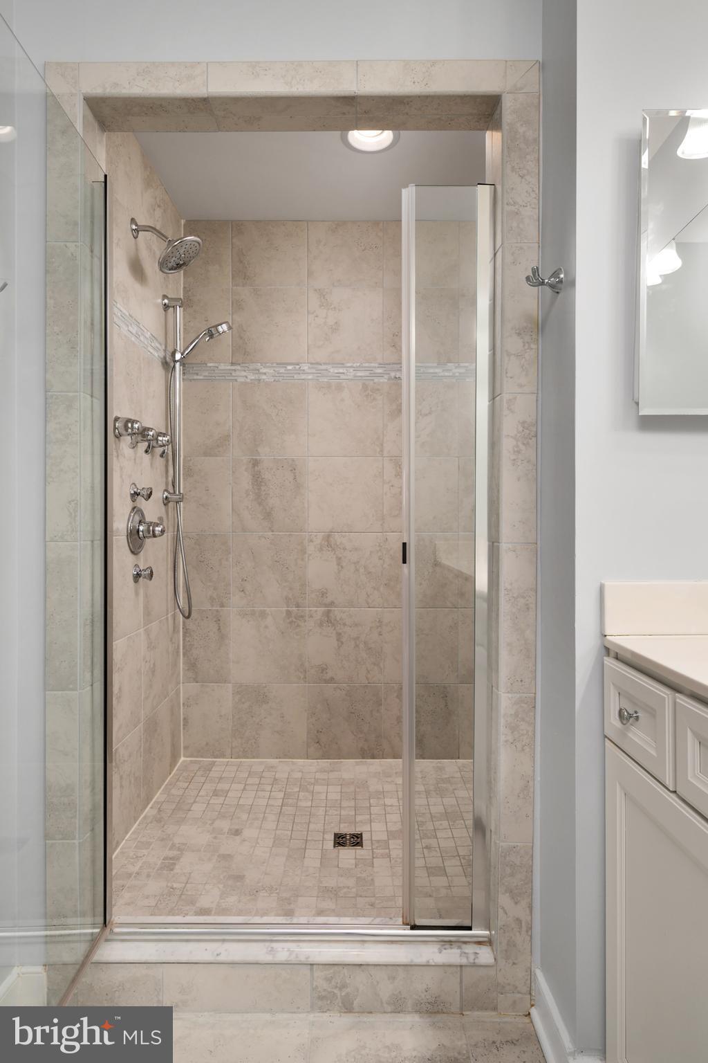 ADMIRALS RIDGE - Residential