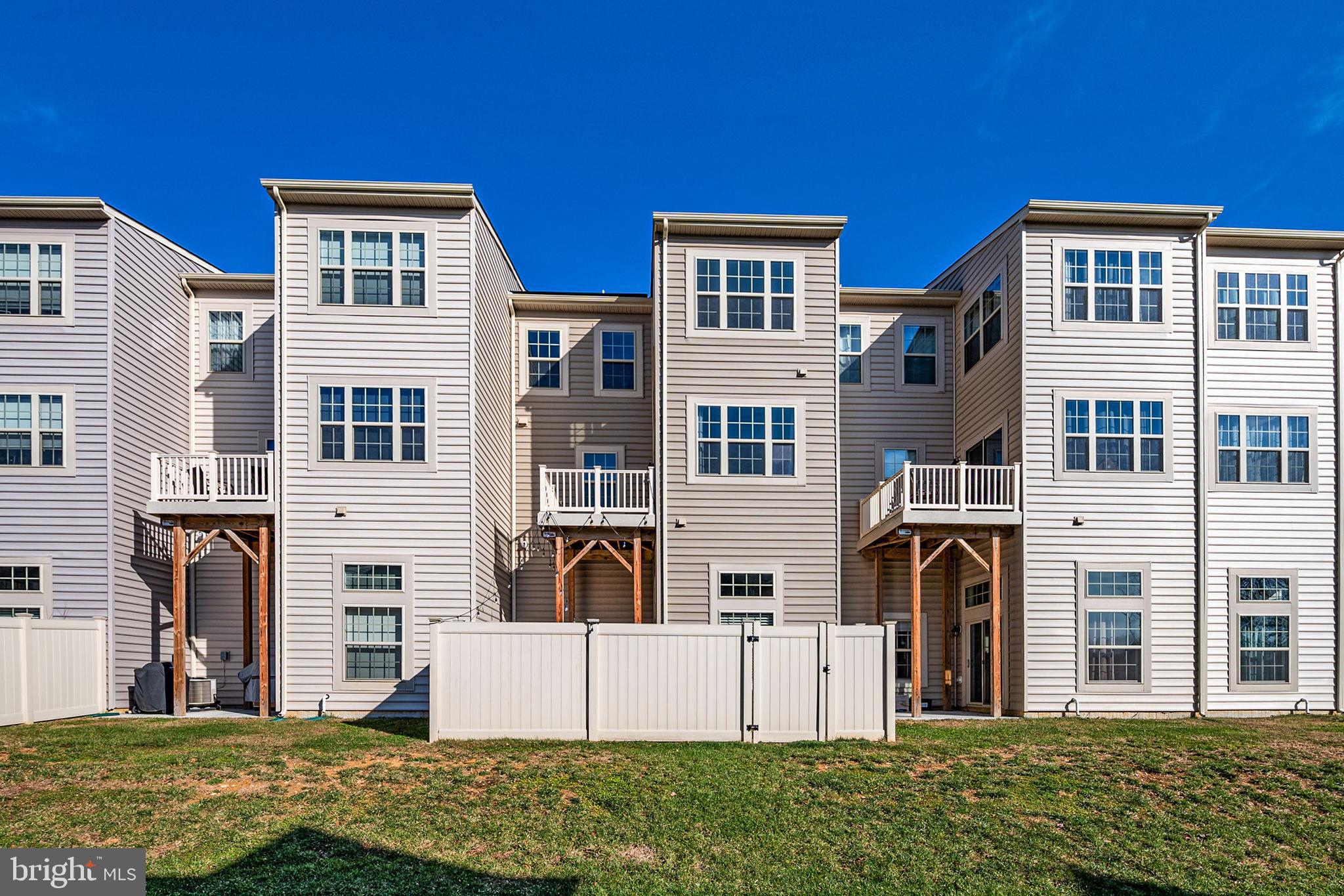 ADMIRALS RIDGE - Residential