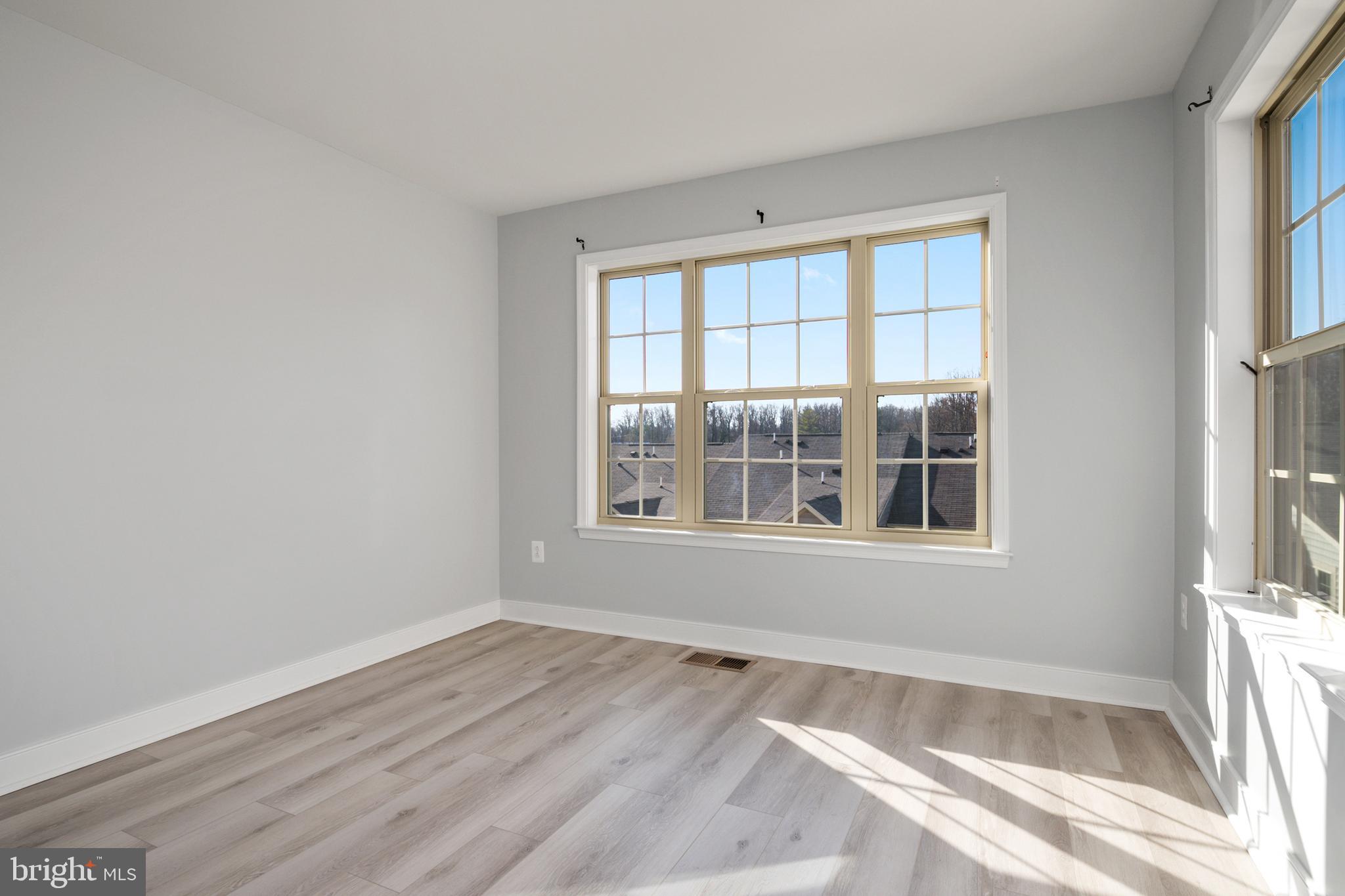 ADMIRALS RIDGE - Residential