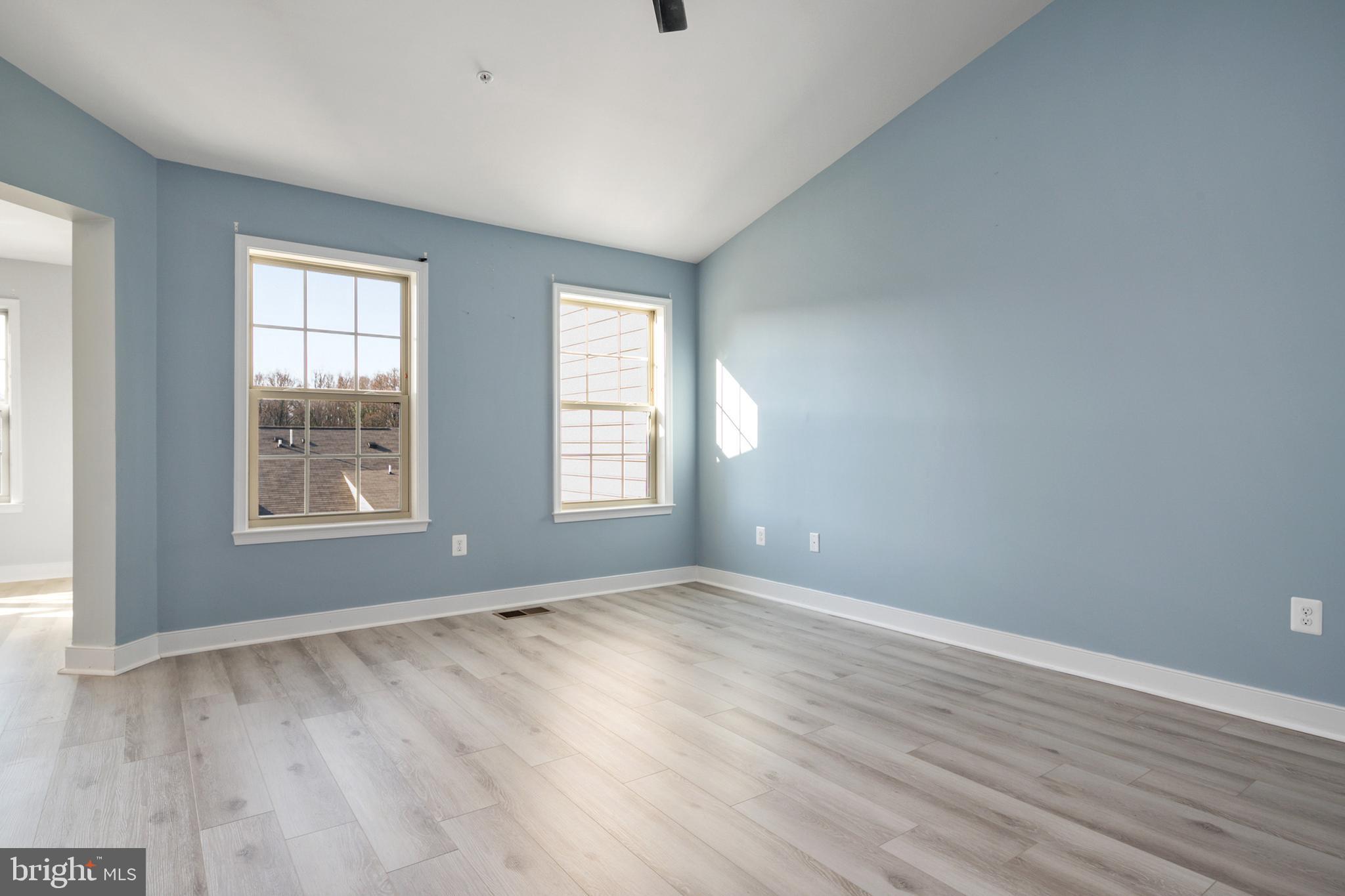 ADMIRALS RIDGE - Residential