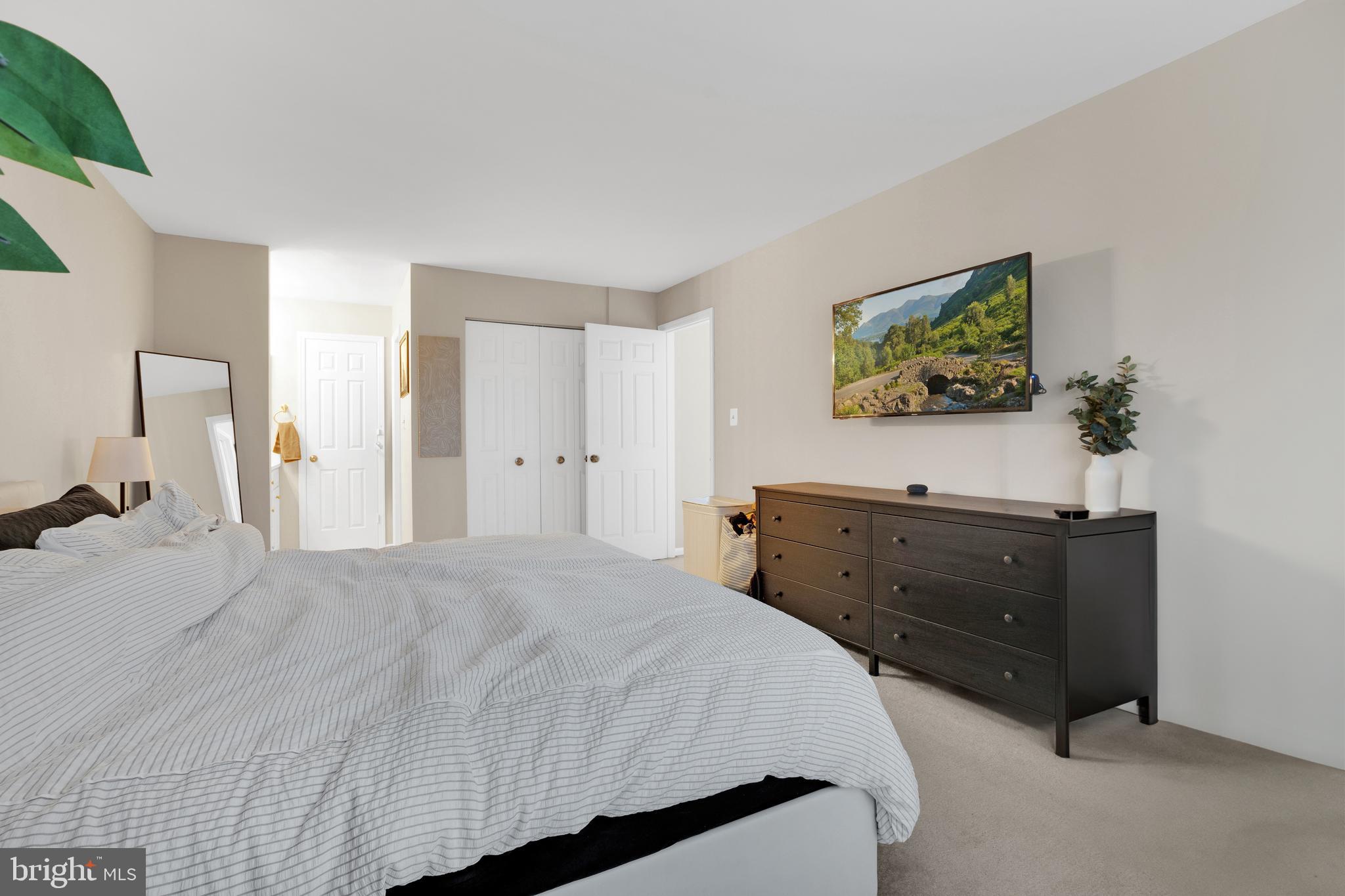 CARR AT PINECREST - Residential