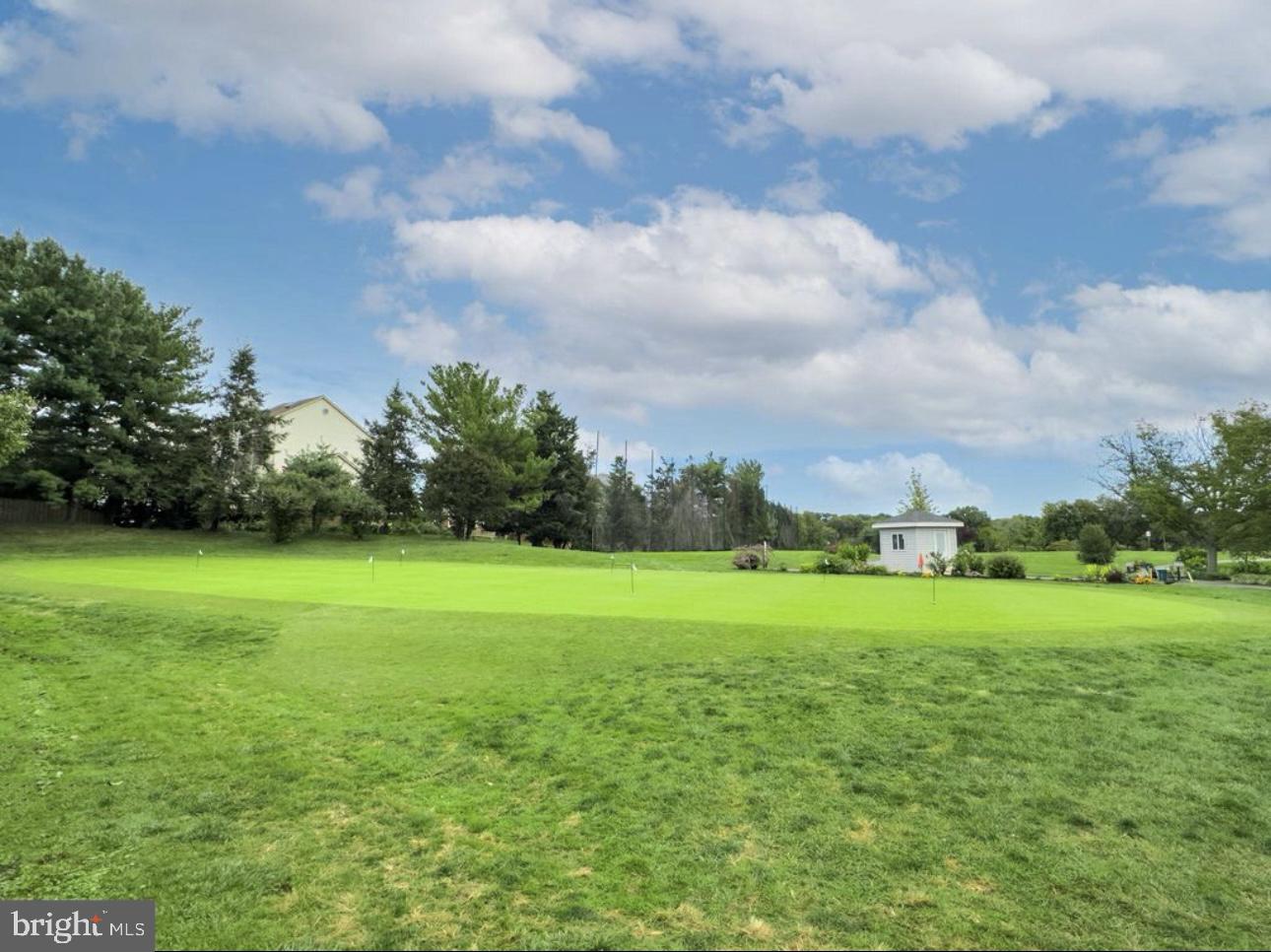 CARR AT PINECREST - Residential