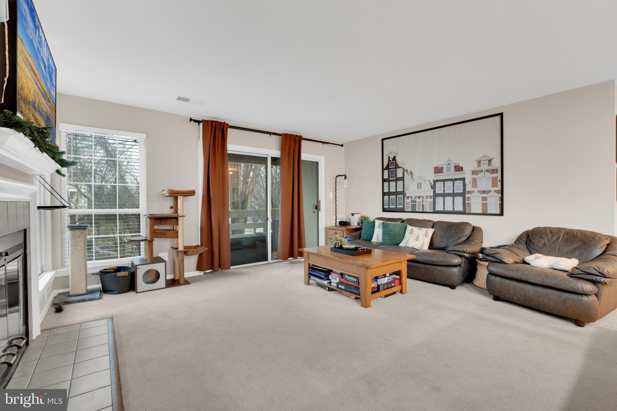 CARR AT PINECREST - Residential