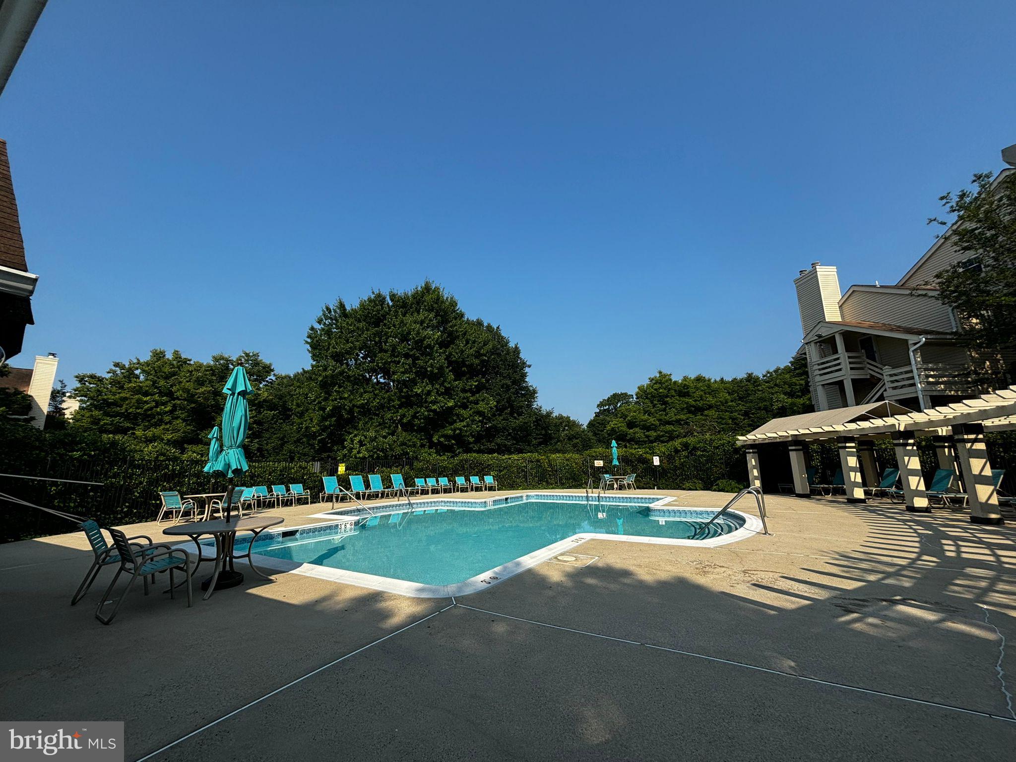 CARR AT PINECREST - Residential