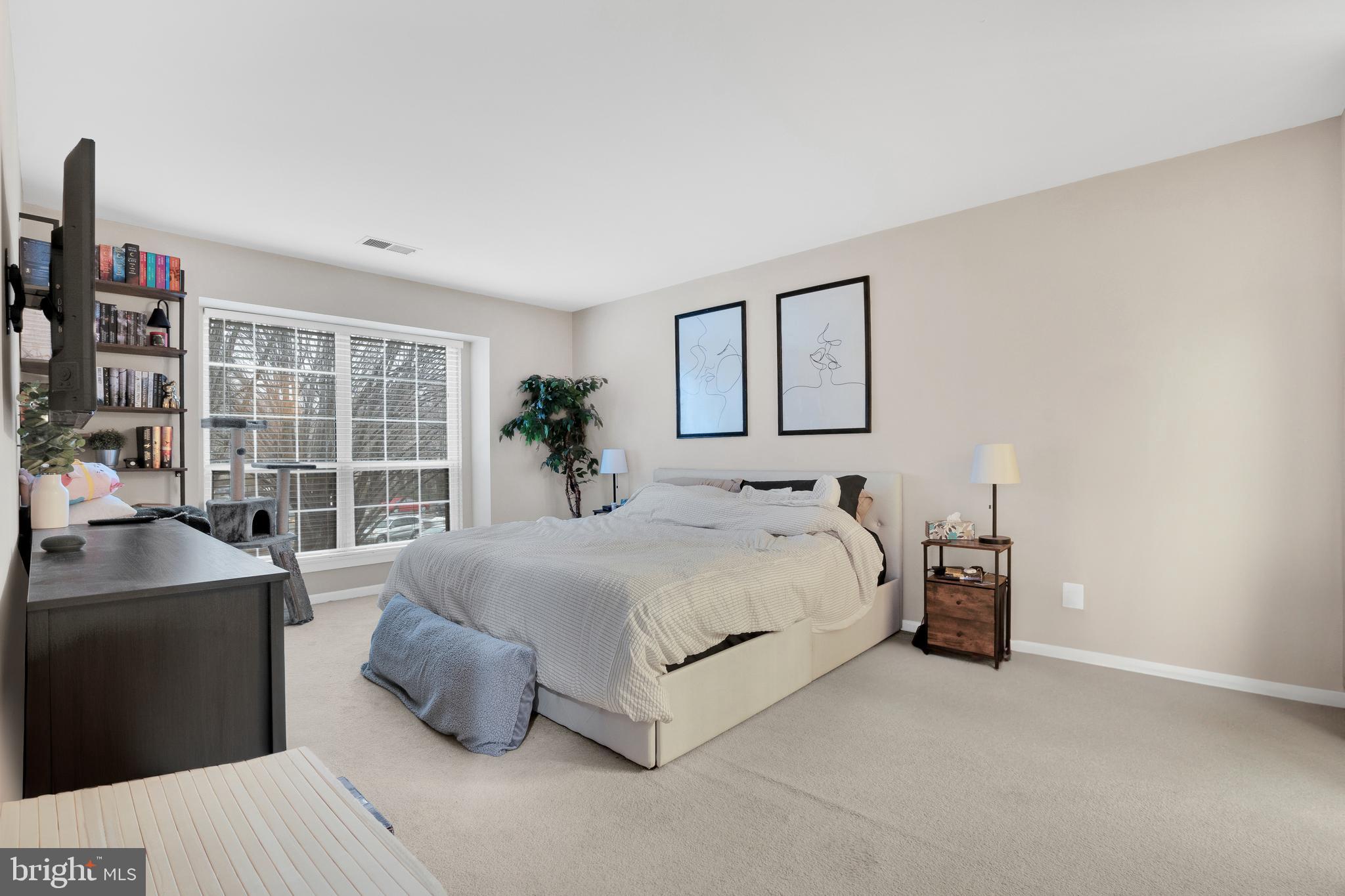 CARR AT PINECREST - Residential