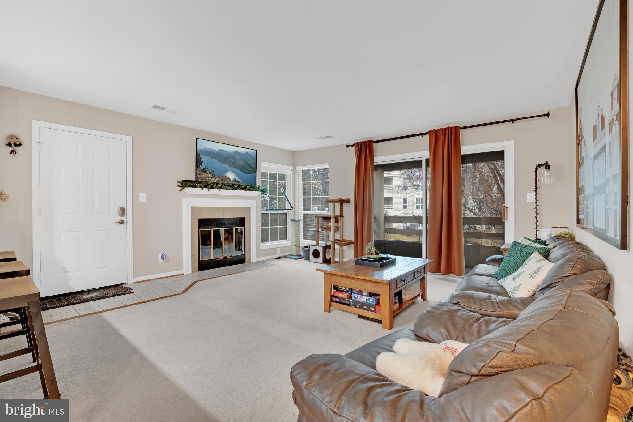 CARR AT PINECREST - Residential