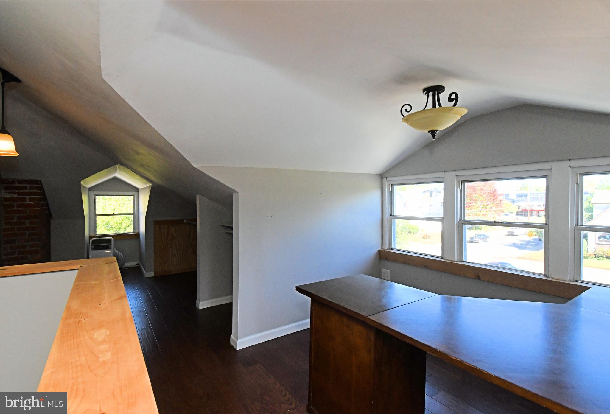 LANSDOWNE - Residential