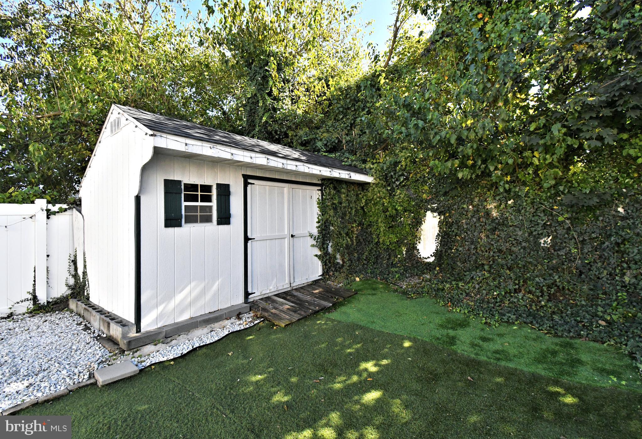 LANSDOWNE - Residential