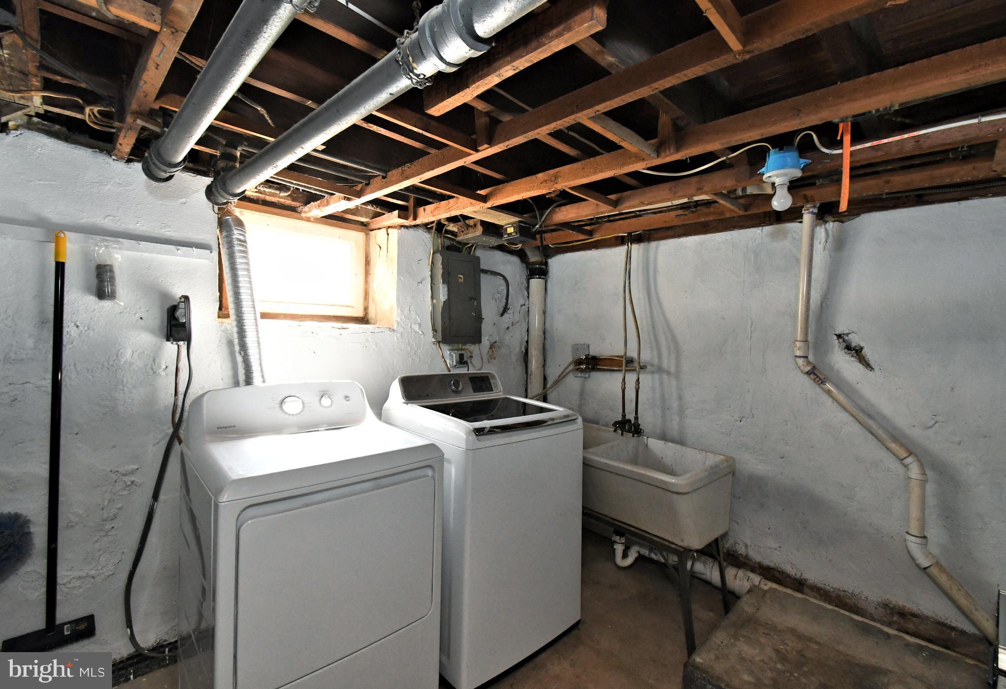 LANSDOWNE - Residential