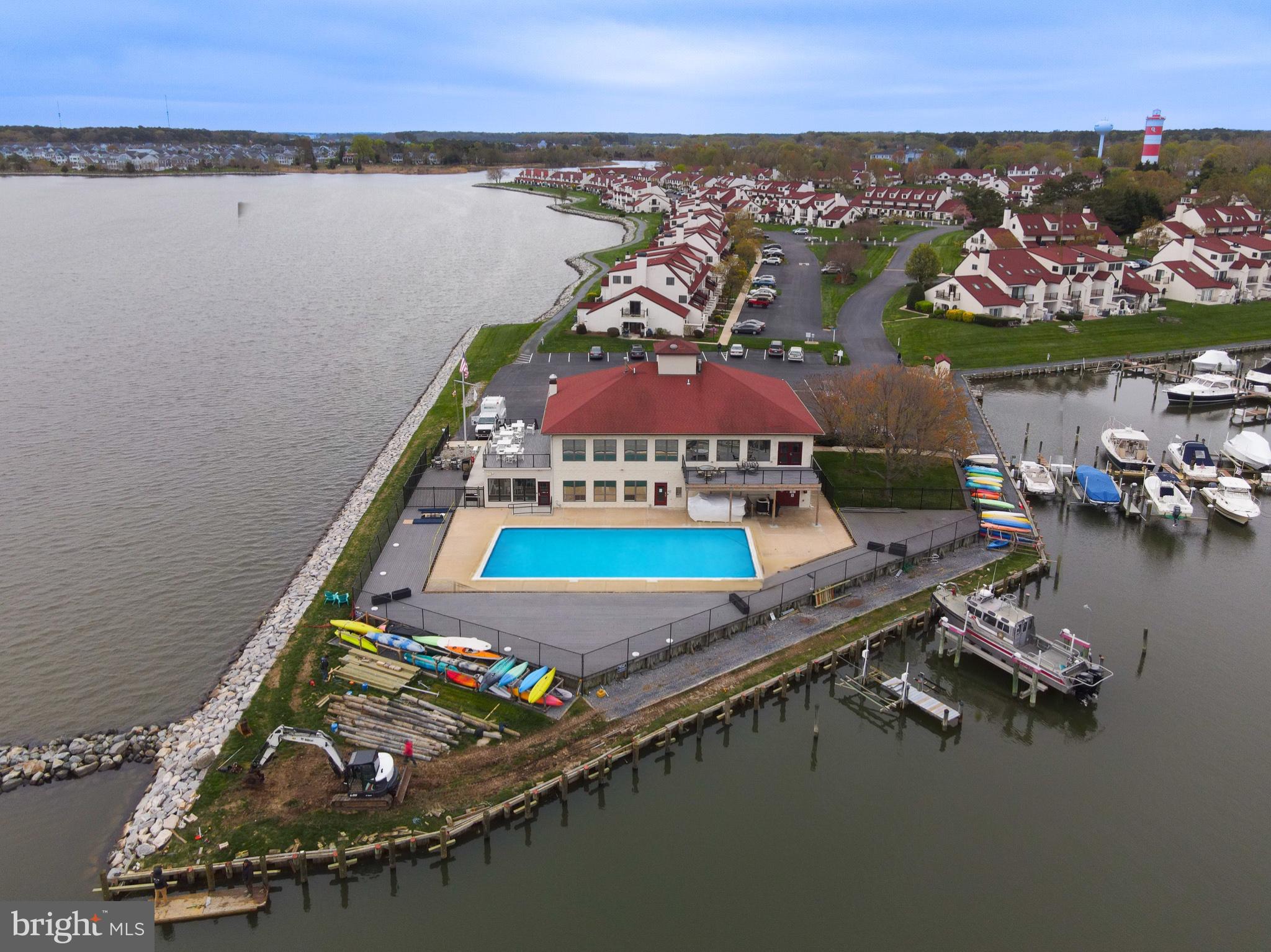 QUEENS LANDING - Residential