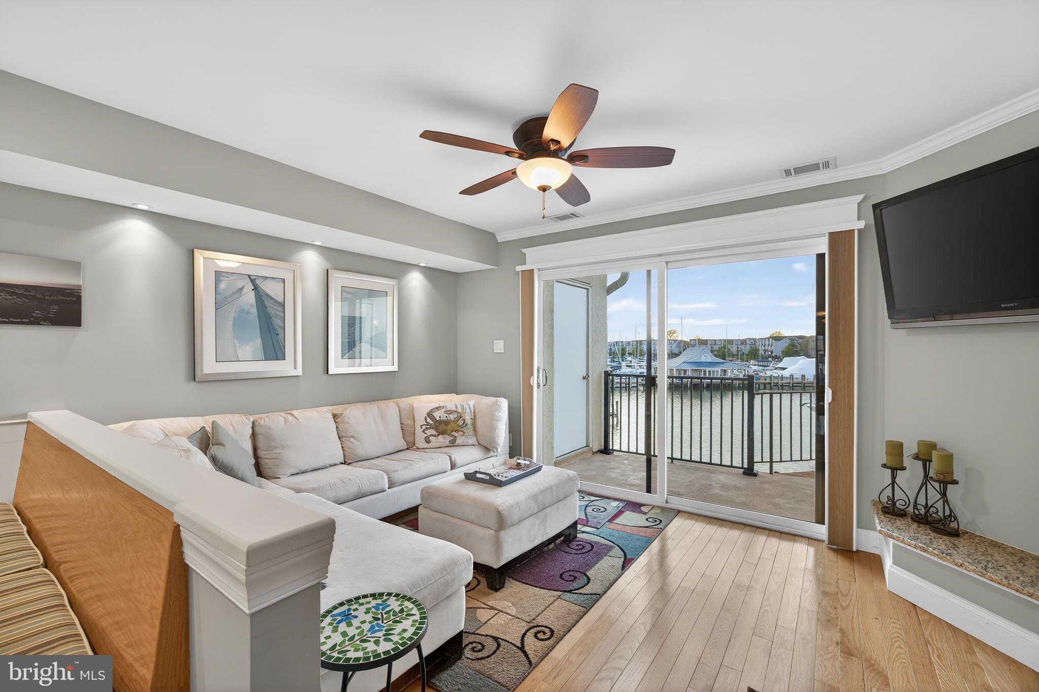 QUEENS LANDING - Residential