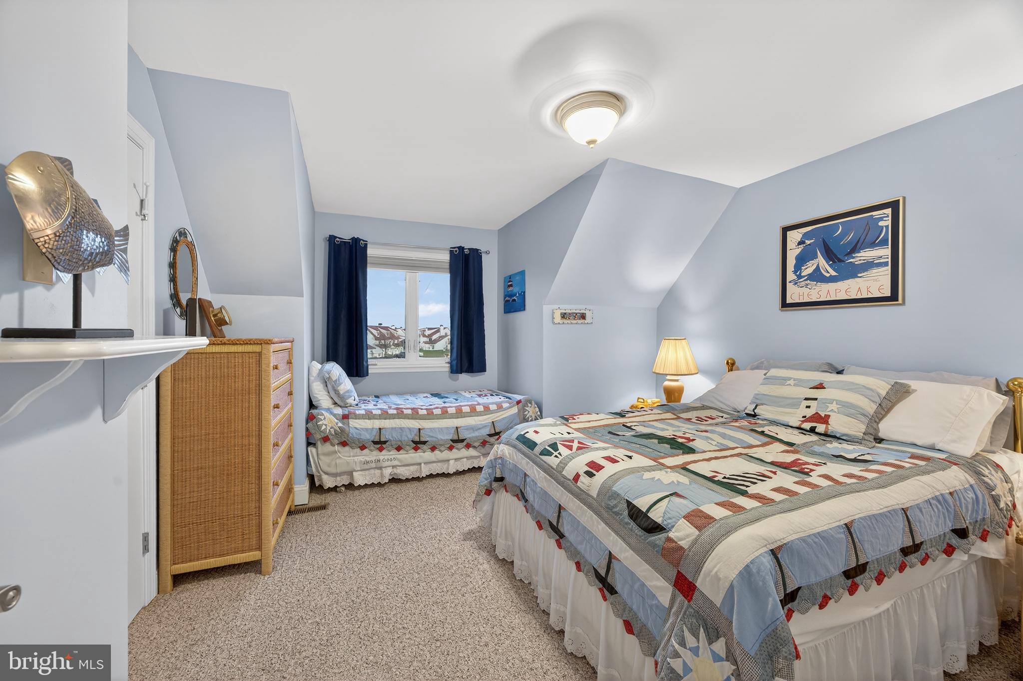 QUEENS LANDING - Residential